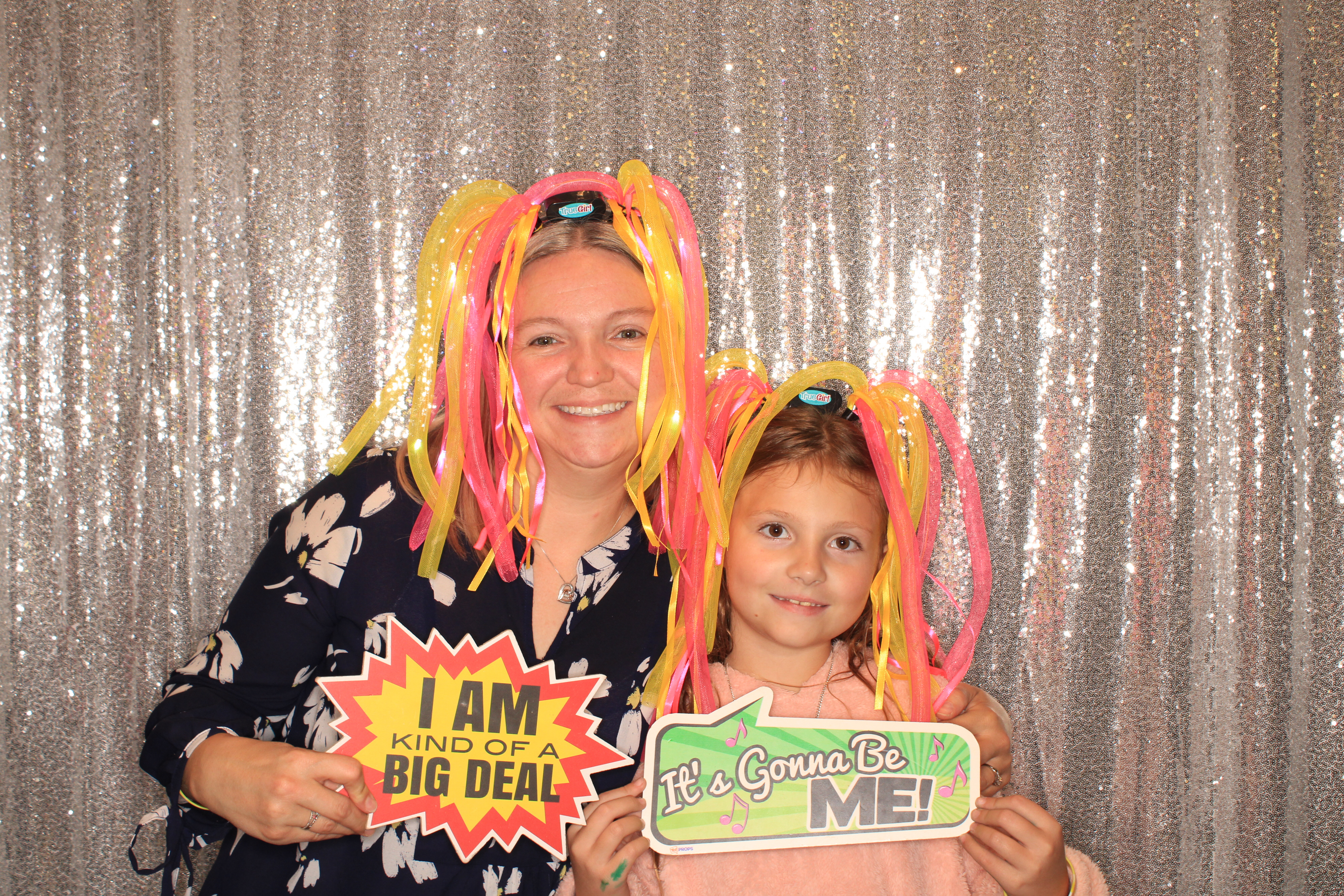 True Girl Tour | View more photos from the event at gallery.photoboothbillings.com/u/PhotoBoothBillings/True-Girl-Tour
