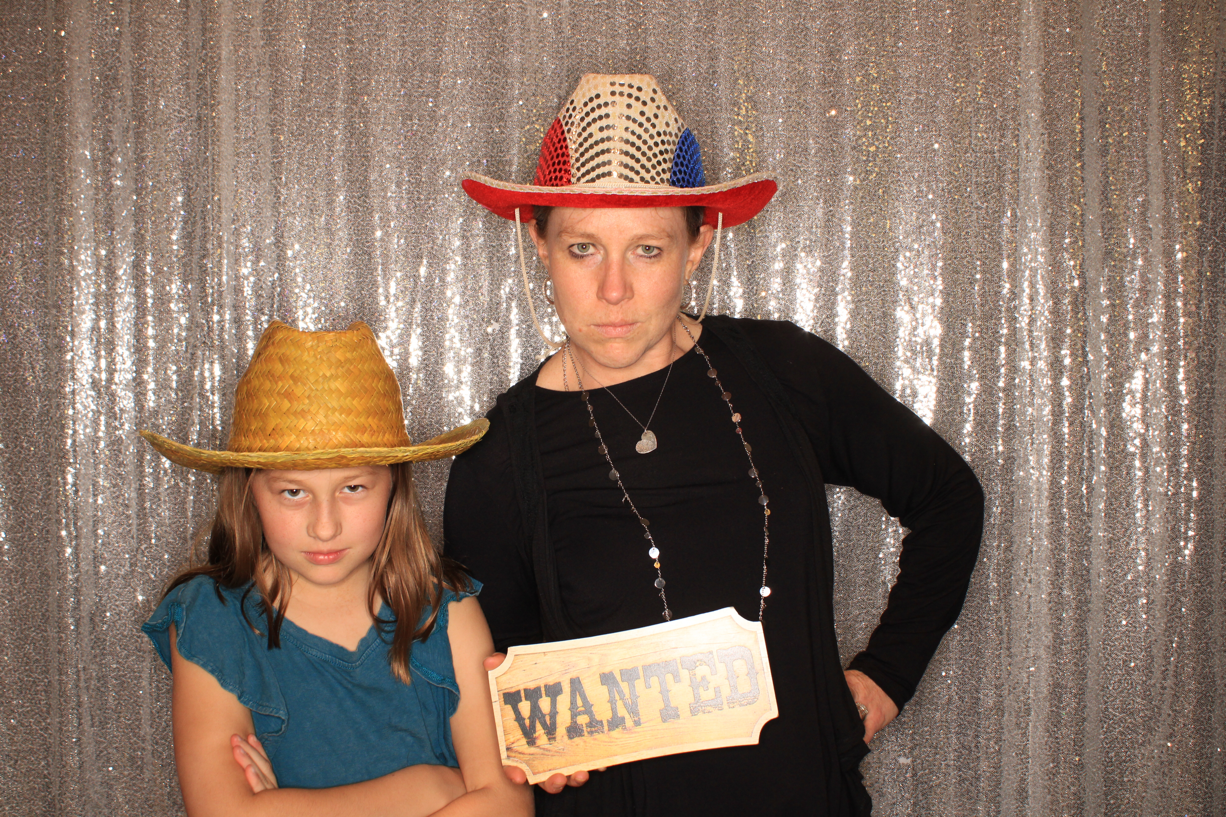 True Girl Tour | View more photos from the event at gallery.photoboothbillings.com/u/PhotoBoothBillings/True-Girl-Tour