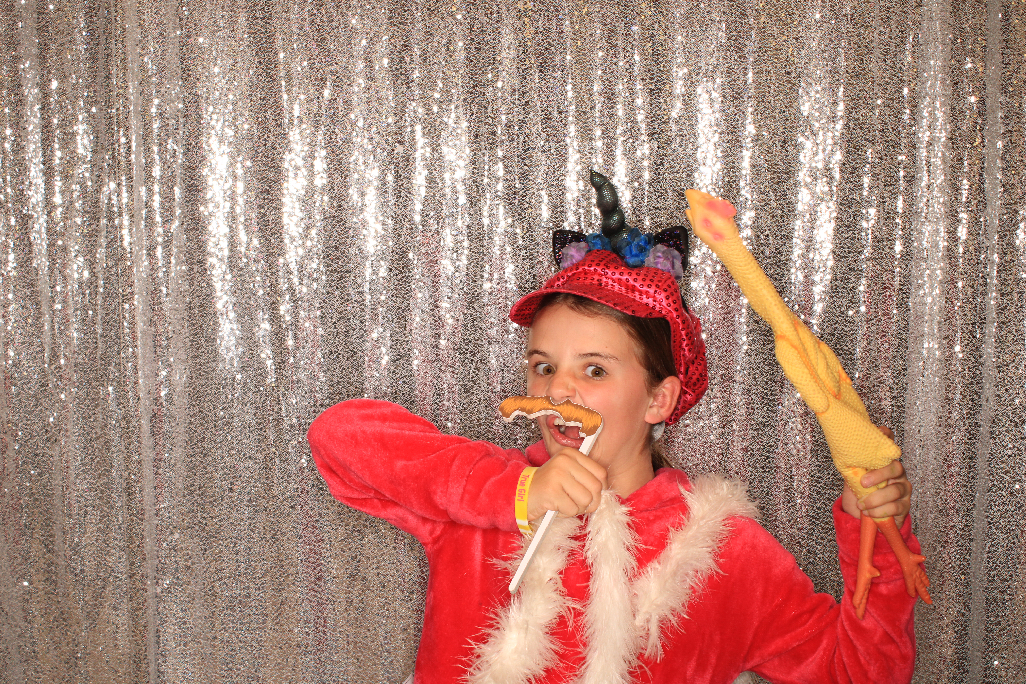 True Girl Tour | View more photos from the event at gallery.photoboothbillings.com/u/PhotoBoothBillings/True-Girl-Tour