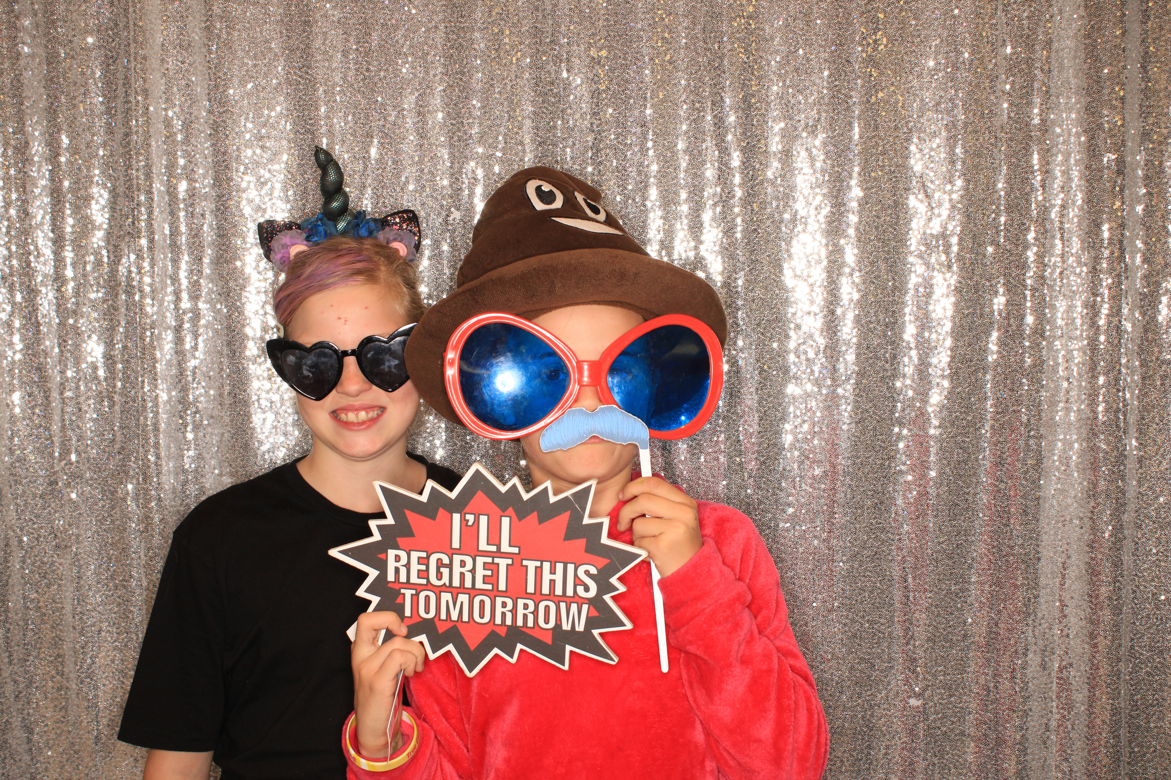 True Girl Tour | View more photos from the event at gallery.photoboothbillings.com/u/PhotoBoothBillings/True-Girl-Tour