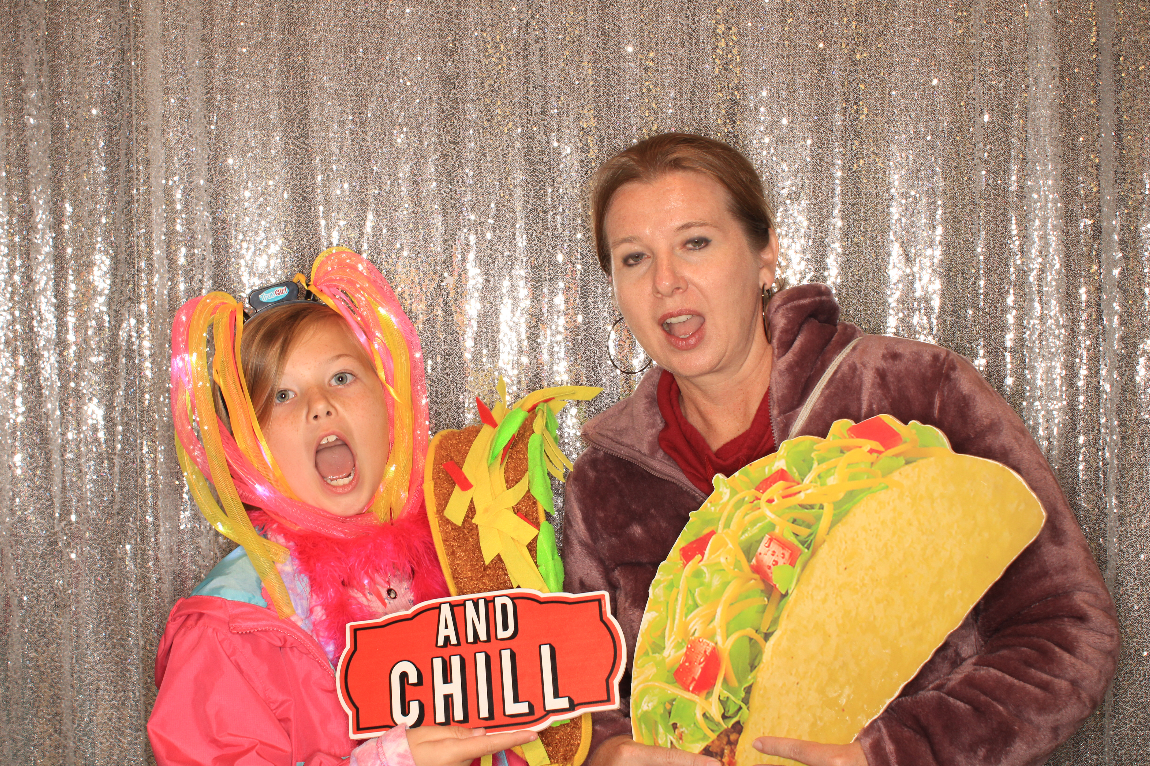 True Girl Tour | View more photos from the event at gallery.photoboothbillings.com/u/PhotoBoothBillings/True-Girl-Tour
