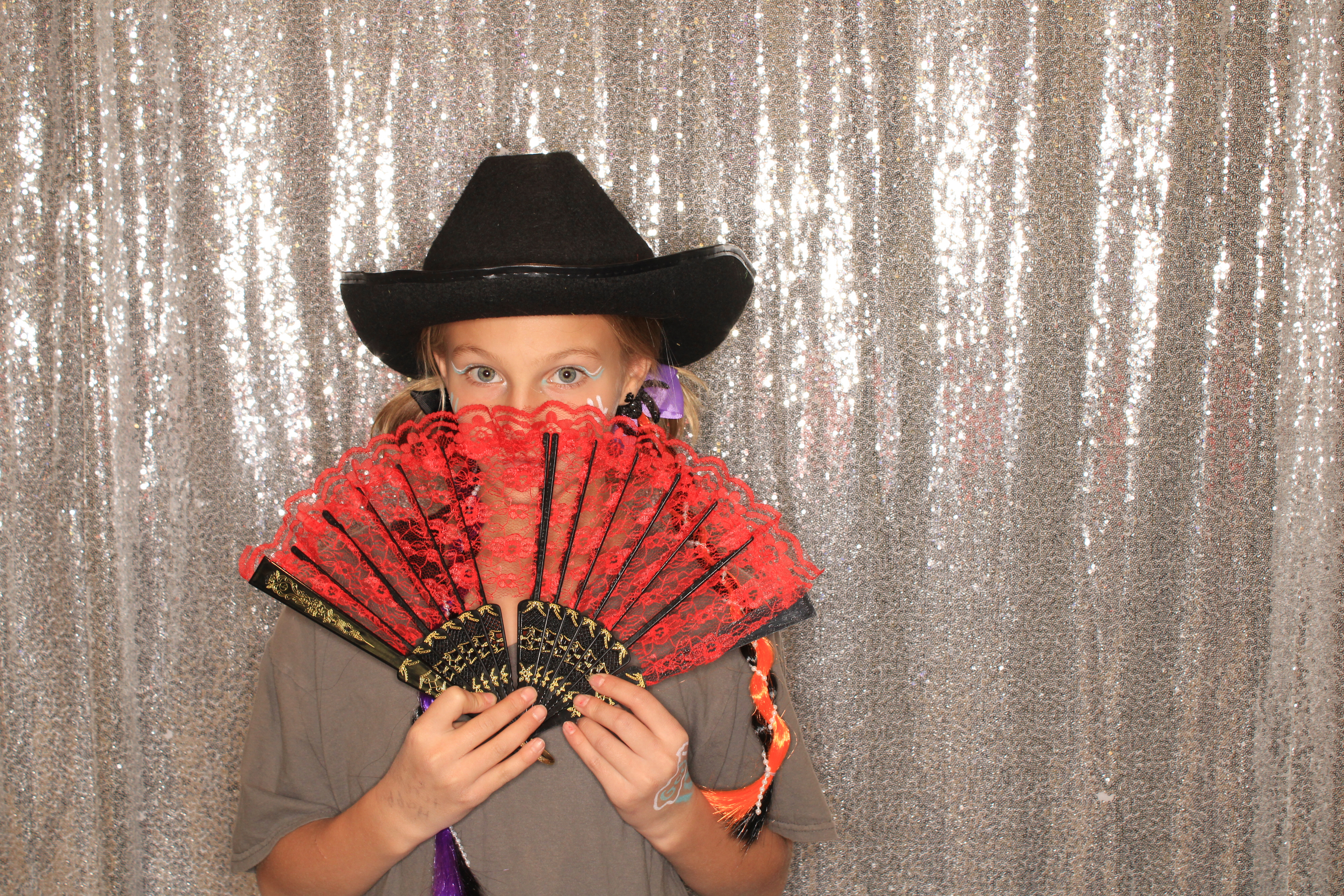 True Girl Tour | View more photos from the event at gallery.photoboothbillings.com/u/PhotoBoothBillings/True-Girl-Tour