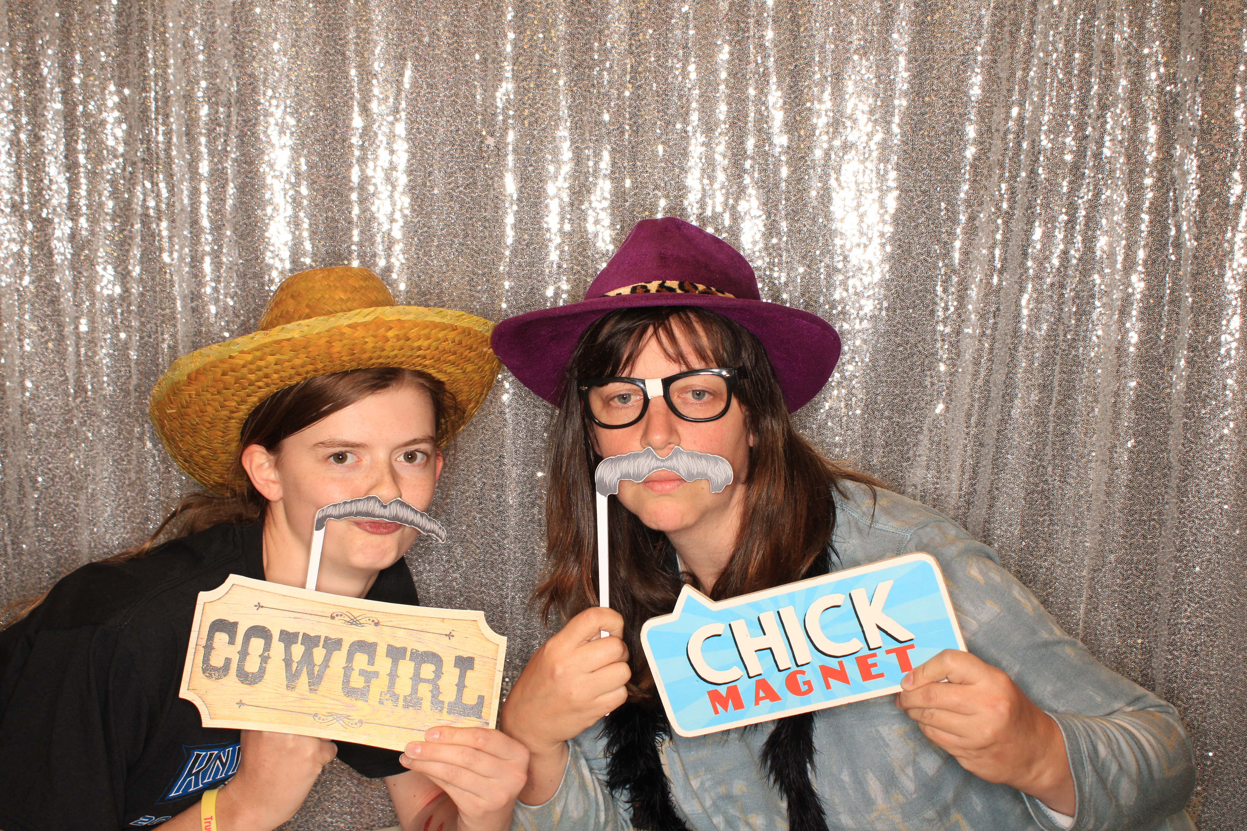 True Girl Tour | View more photos from the event at gallery.photoboothbillings.com/u/PhotoBoothBillings/True-Girl-Tour