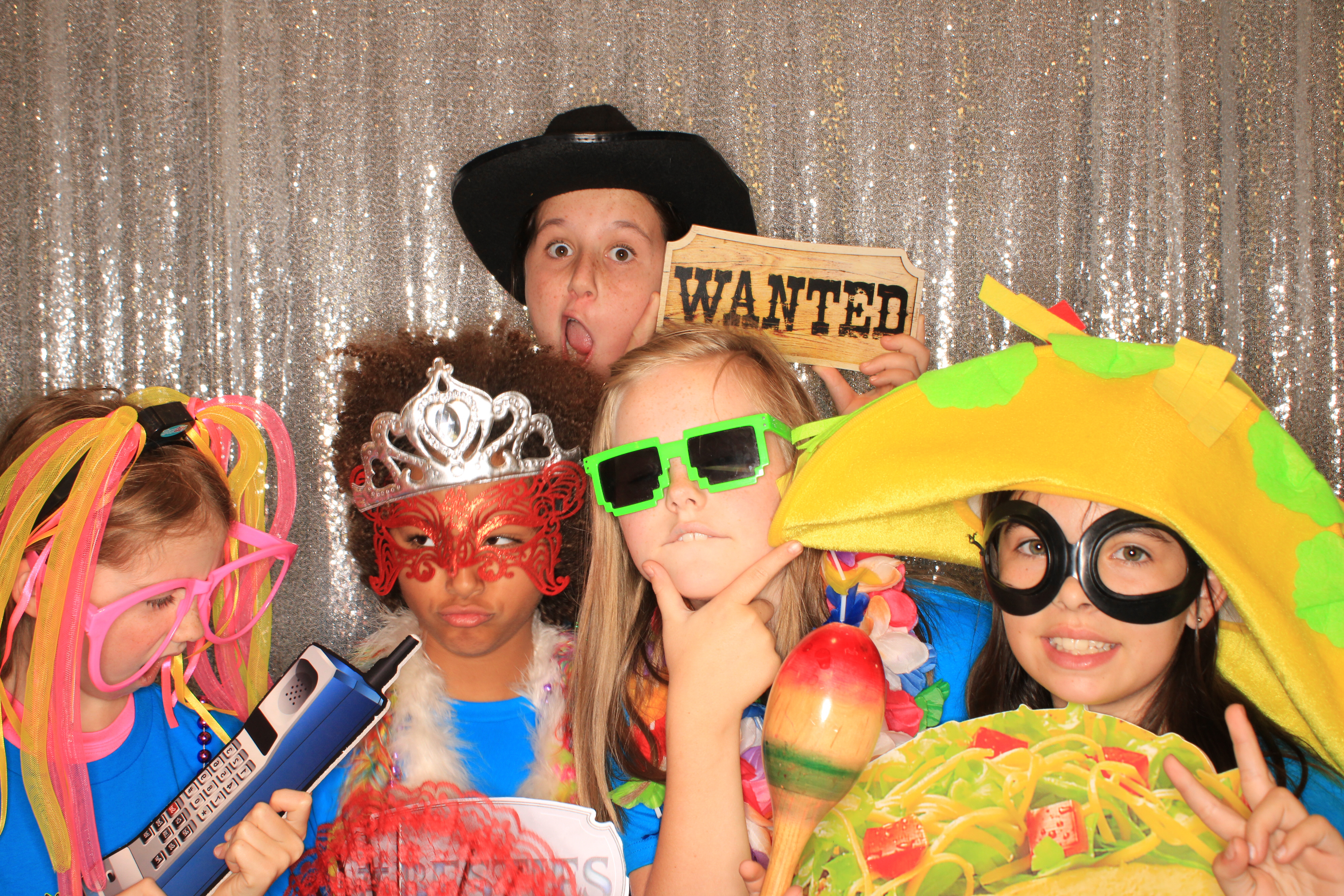 True Girl Tour | View more photos from the event at gallery.photoboothbillings.com/u/PhotoBoothBillings/True-Girl-Tour