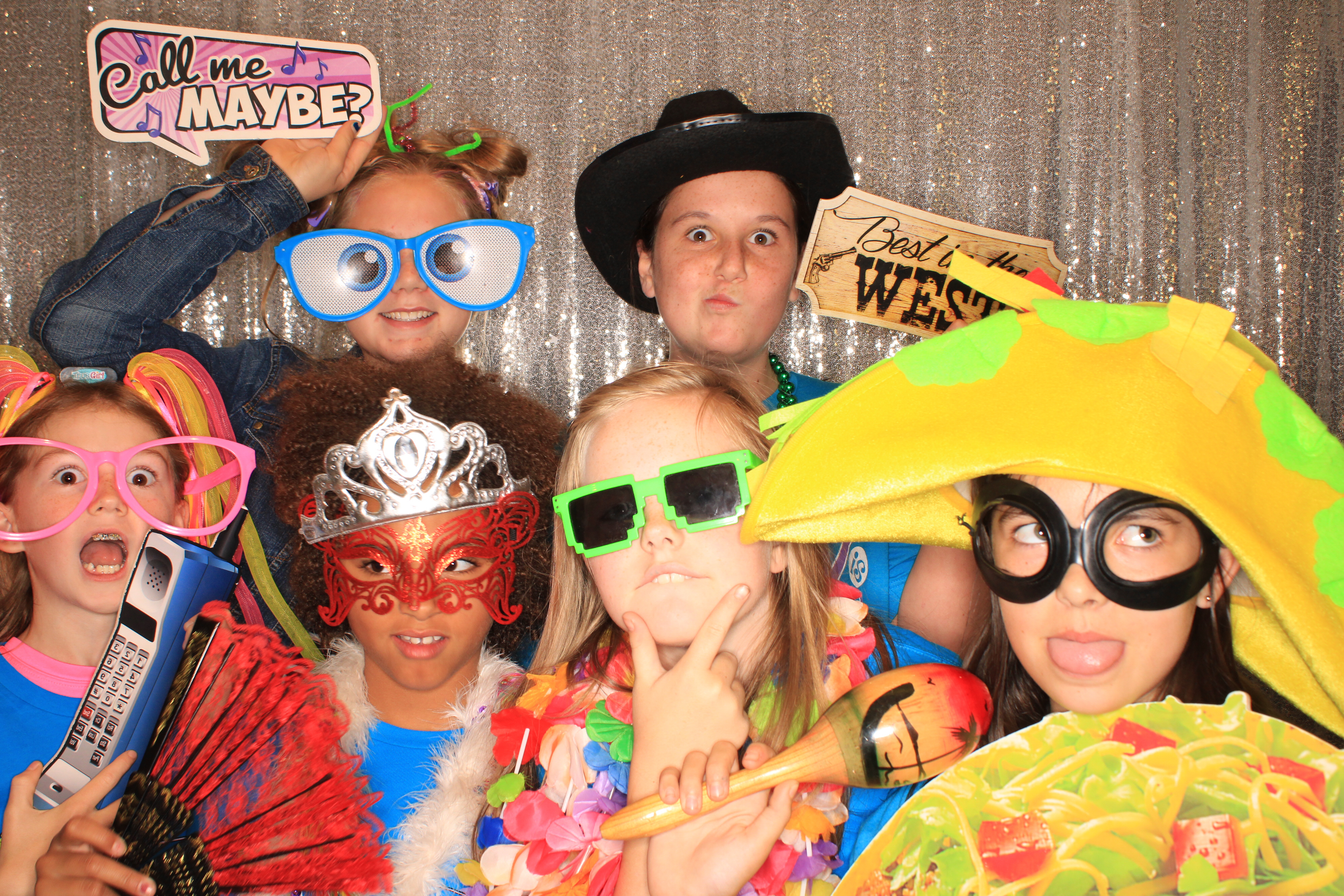 True Girl Tour | View more photos from the event at gallery.photoboothbillings.com/u/PhotoBoothBillings/True-Girl-Tour