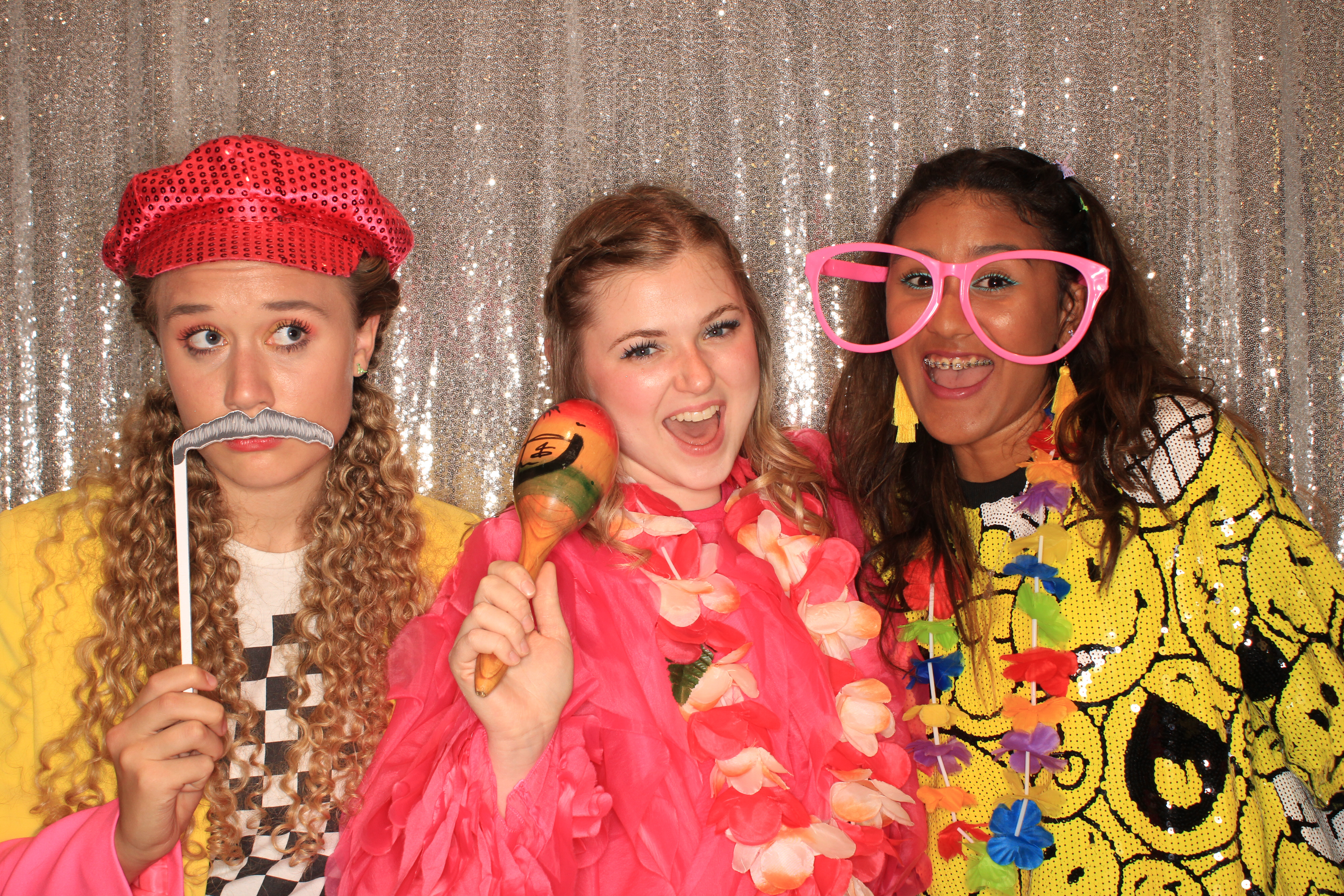 True Girl Tour | View more photos from the event at gallery.photoboothbillings.com/u/PhotoBoothBillings/True-Girl-Tour
