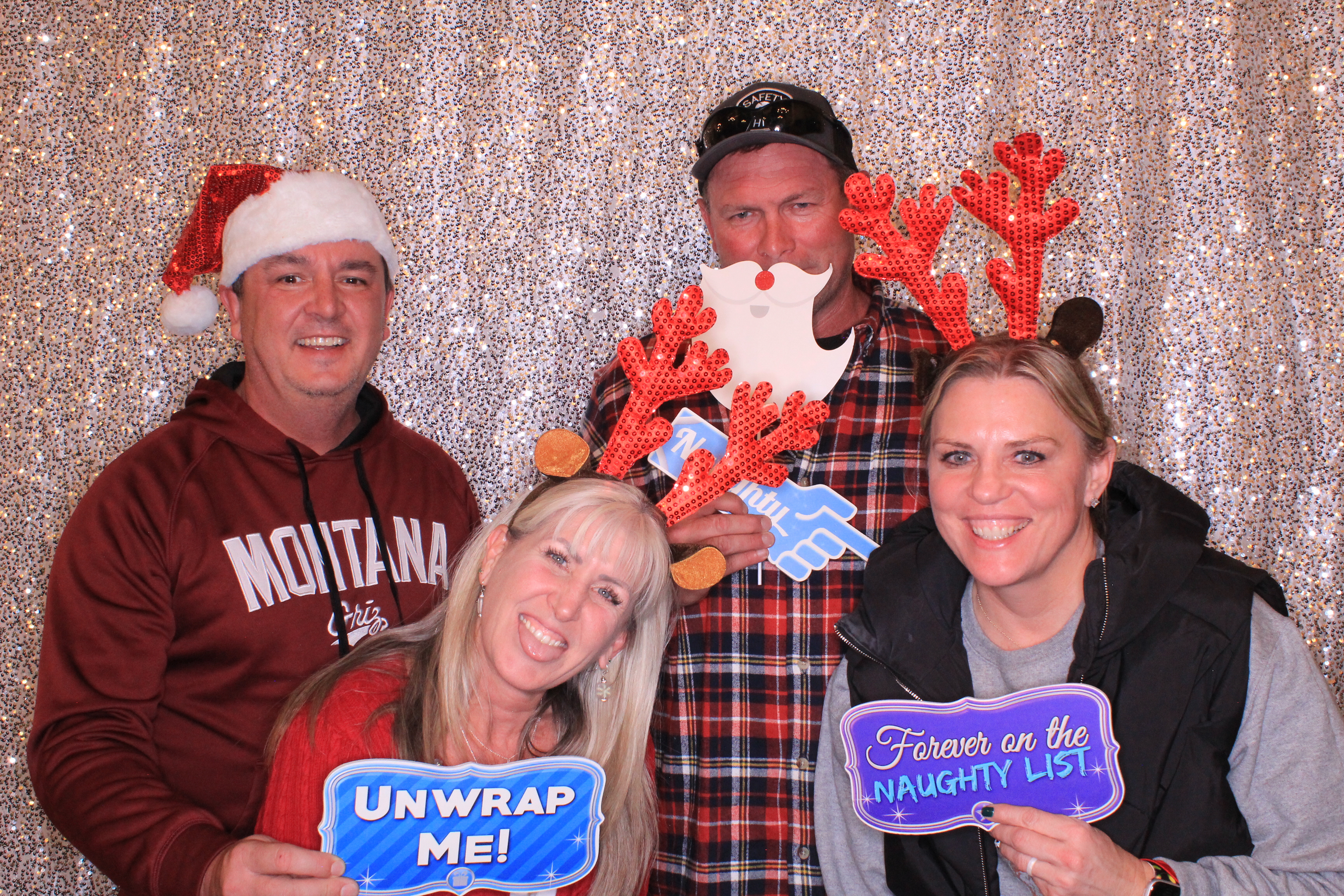 VNN Holiday Party | View more photos from the event at gallery.photoboothbillings.com/u/PhotoBoothBillings/VNN-Holiday-Party