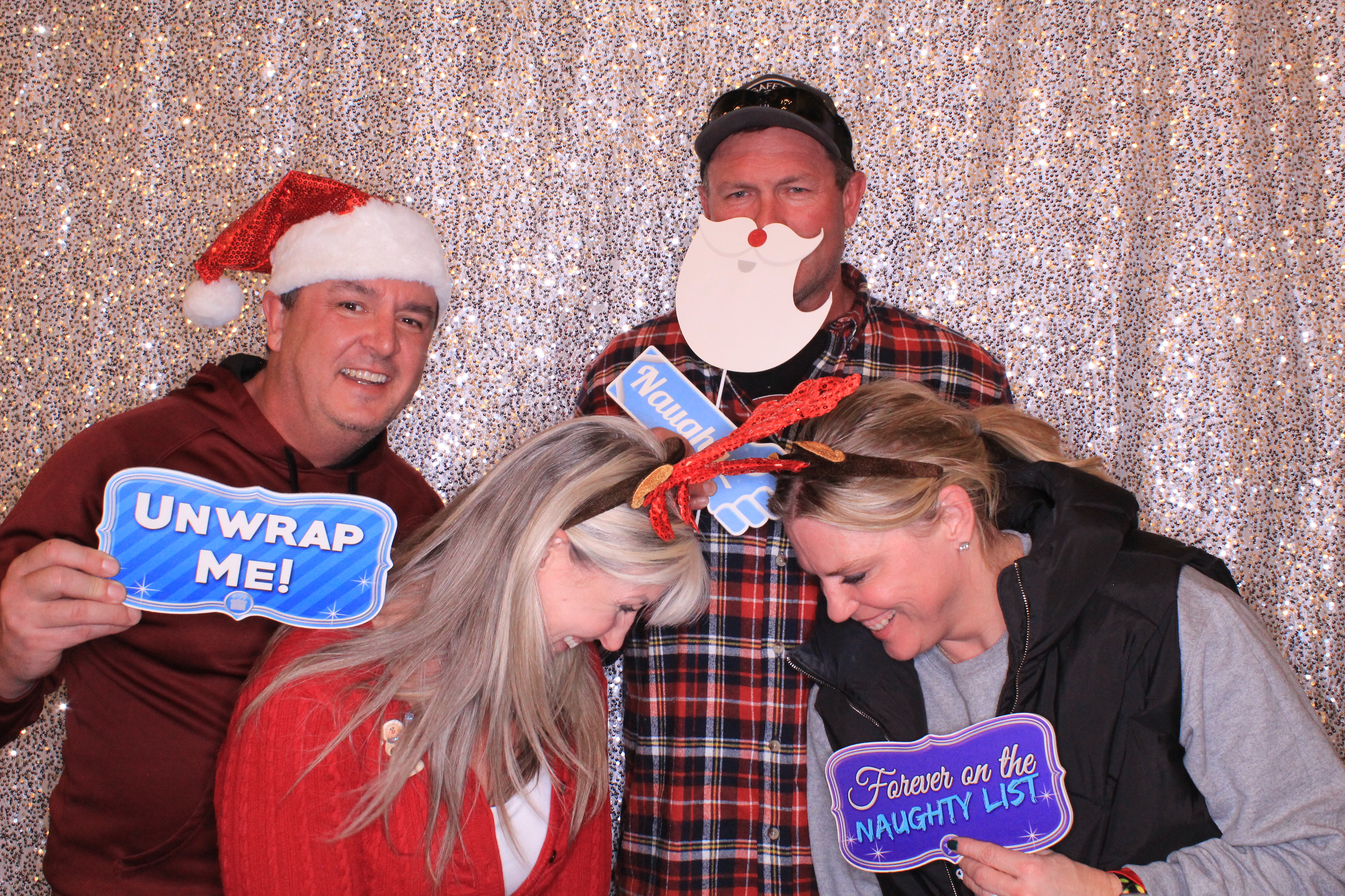 VNN Holiday Party | View more photos from the event at gallery.photoboothbillings.com/u/PhotoBoothBillings/VNN-Holiday-Party