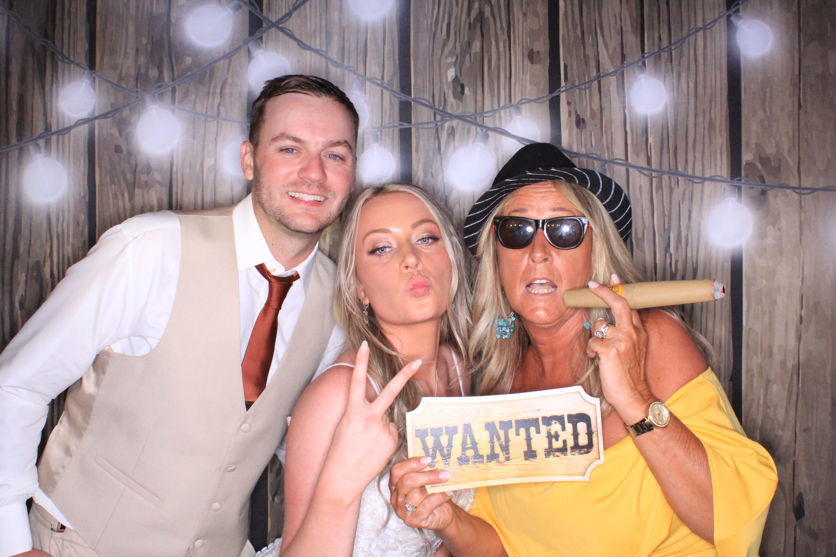 Wilson Wedding | View more photos from the event at gallery.photoboothbillings.com/u/PhotoBoothBillings/Wilson-Wedding