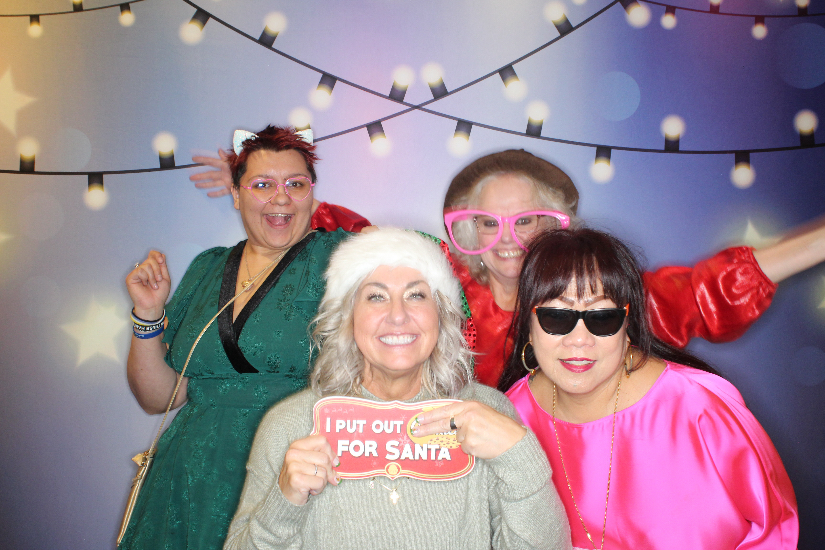 ACHM Holiday Party | View more photos from the event at gallery.photoboothbillings.com/u/PhotoBoothBillings/ACHM-Holiday-Party