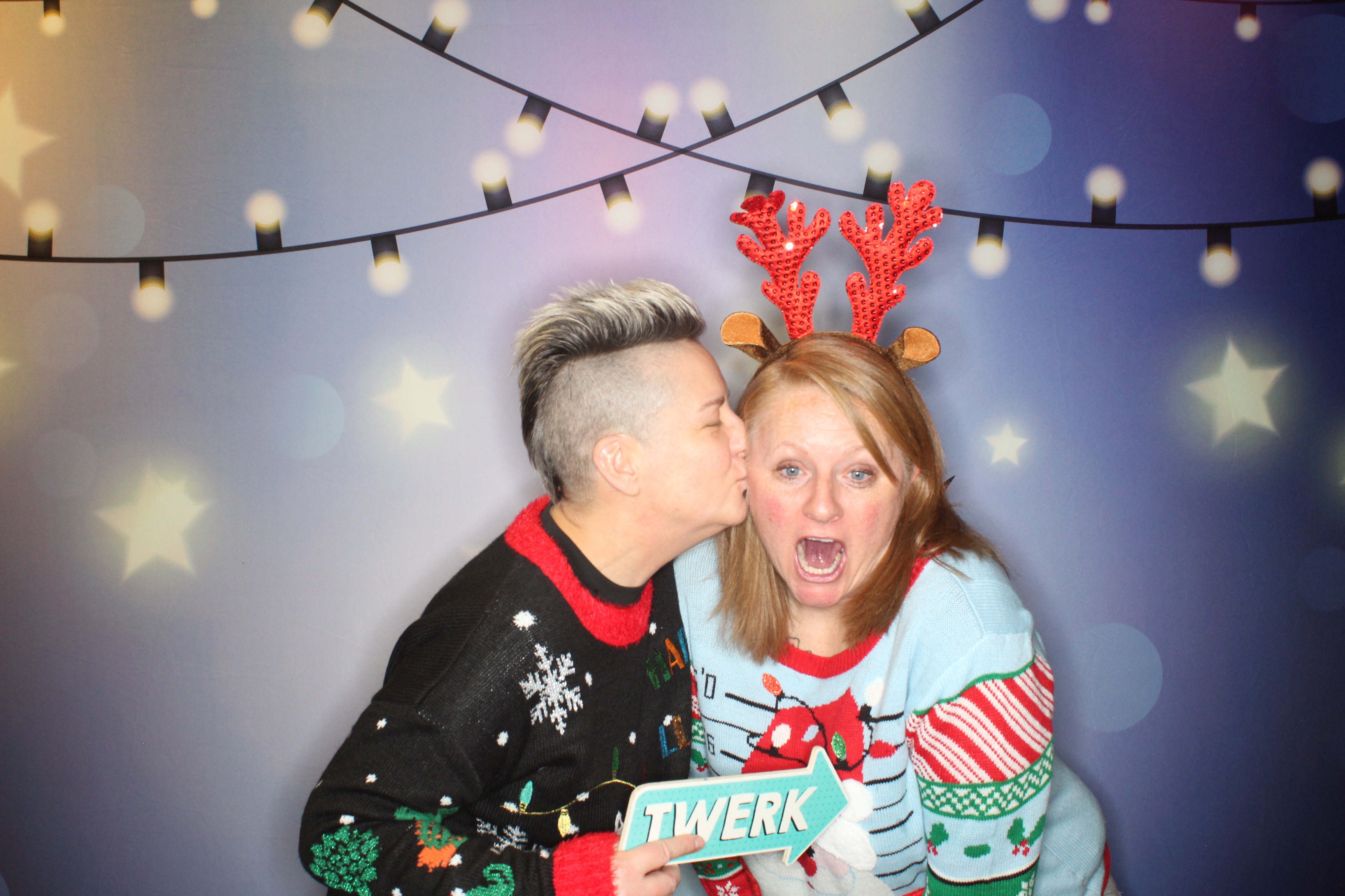 ACHM Holiday Party | View more photos from the event at gallery.photoboothbillings.com/u/PhotoBoothBillings/ACHM-Holiday-Party