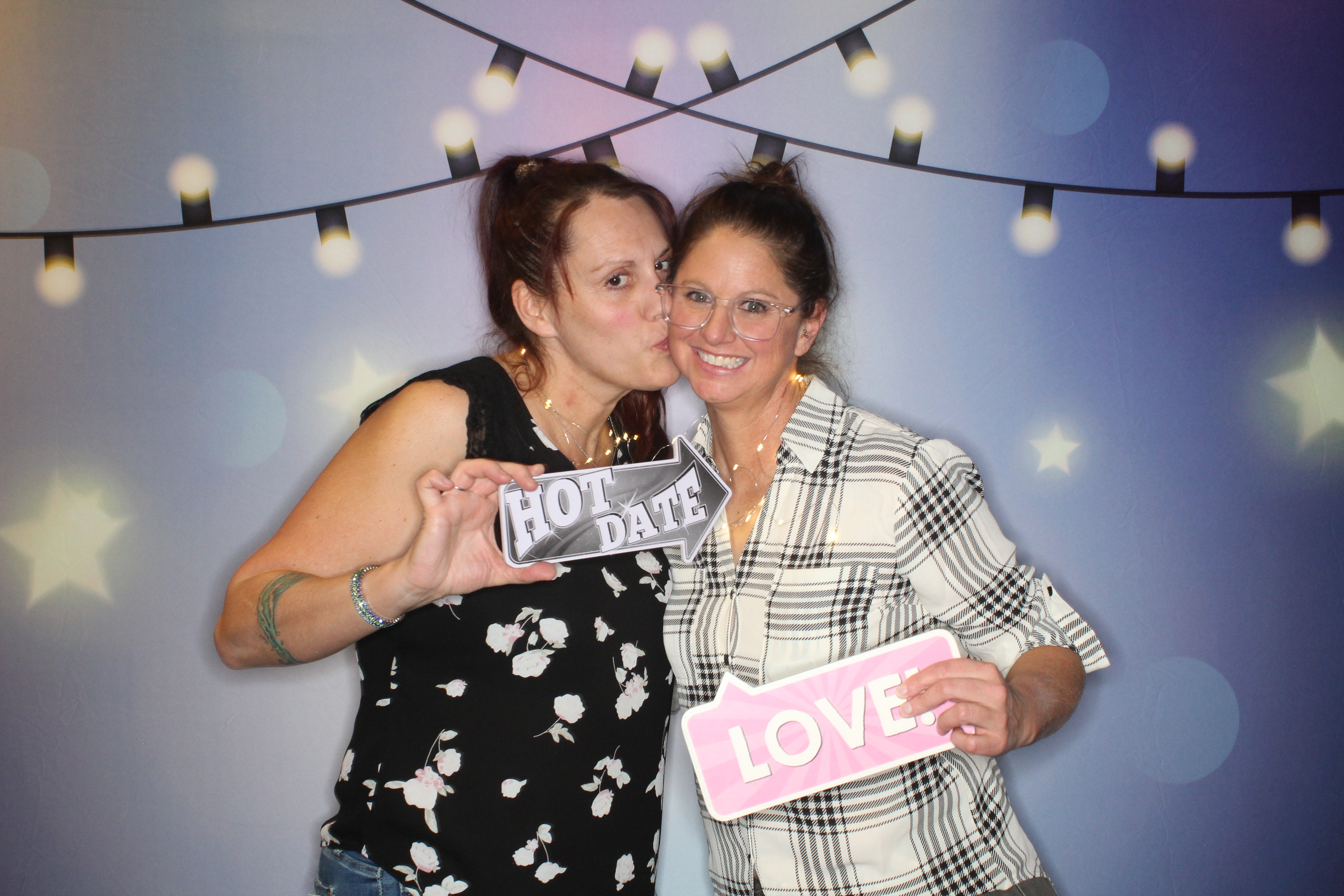 ACHM Holiday Party | View more photos from the event at gallery.photoboothbillings.com/u/PhotoBoothBillings/ACHM-Holiday-Party