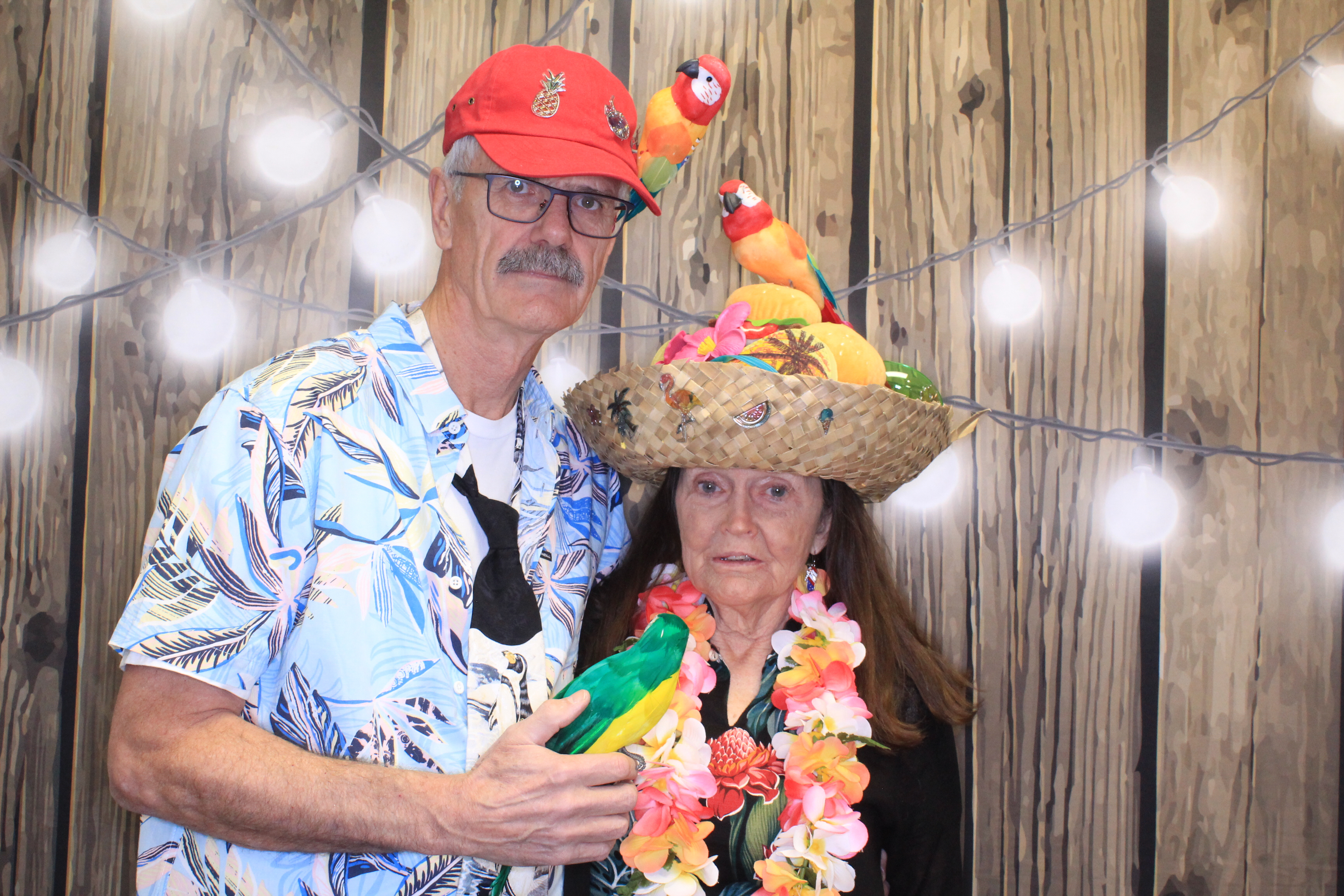 Cheeseburger in Paradise | View more photos from the event at gallery.photoboothbillings.com/u/PhotoBoothBillings/Cheeseburger-in-Paradise