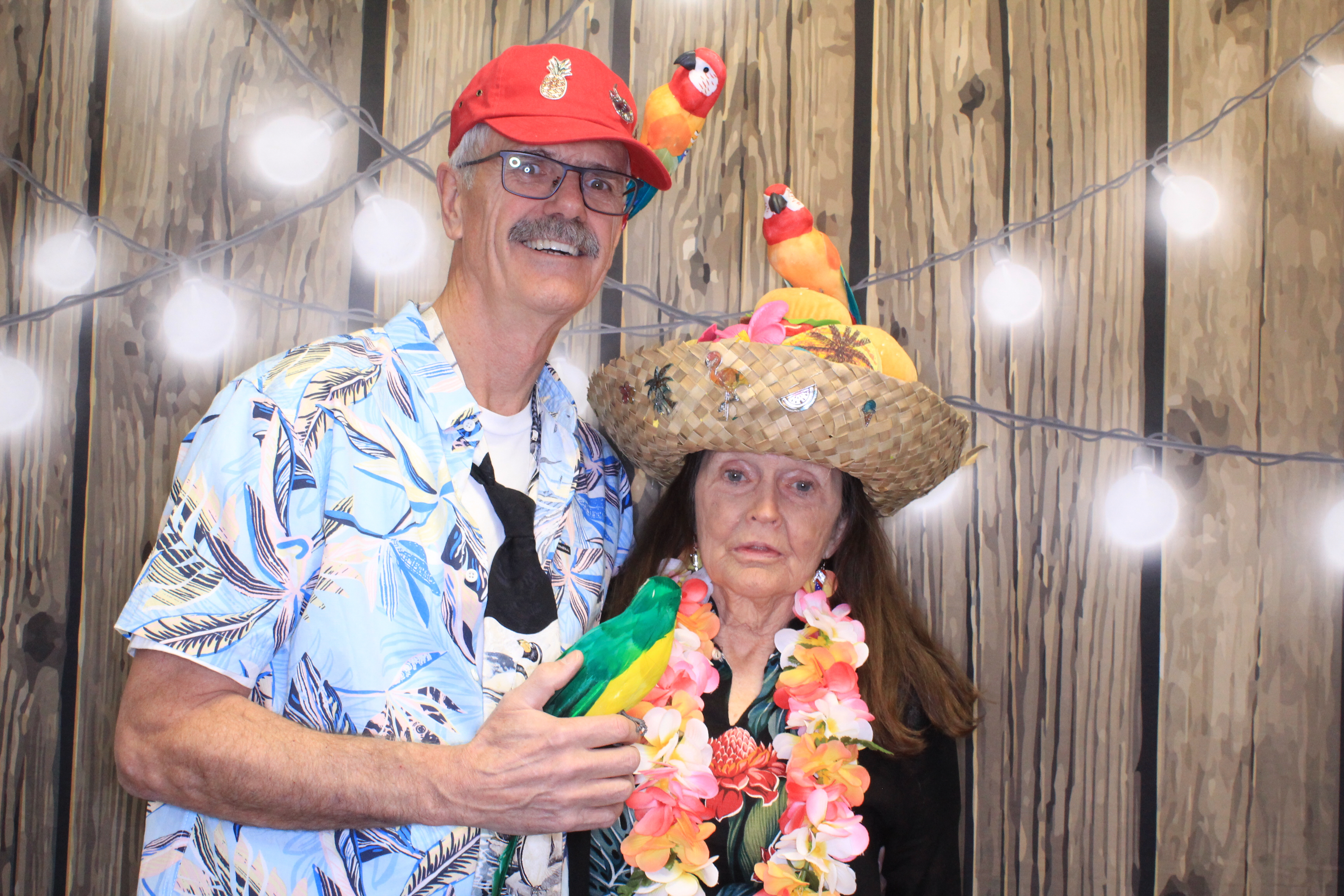 Cheeseburger in Paradise | View more photos from the event at gallery.photoboothbillings.com/u/PhotoBoothBillings/Cheeseburger-in-Paradise
