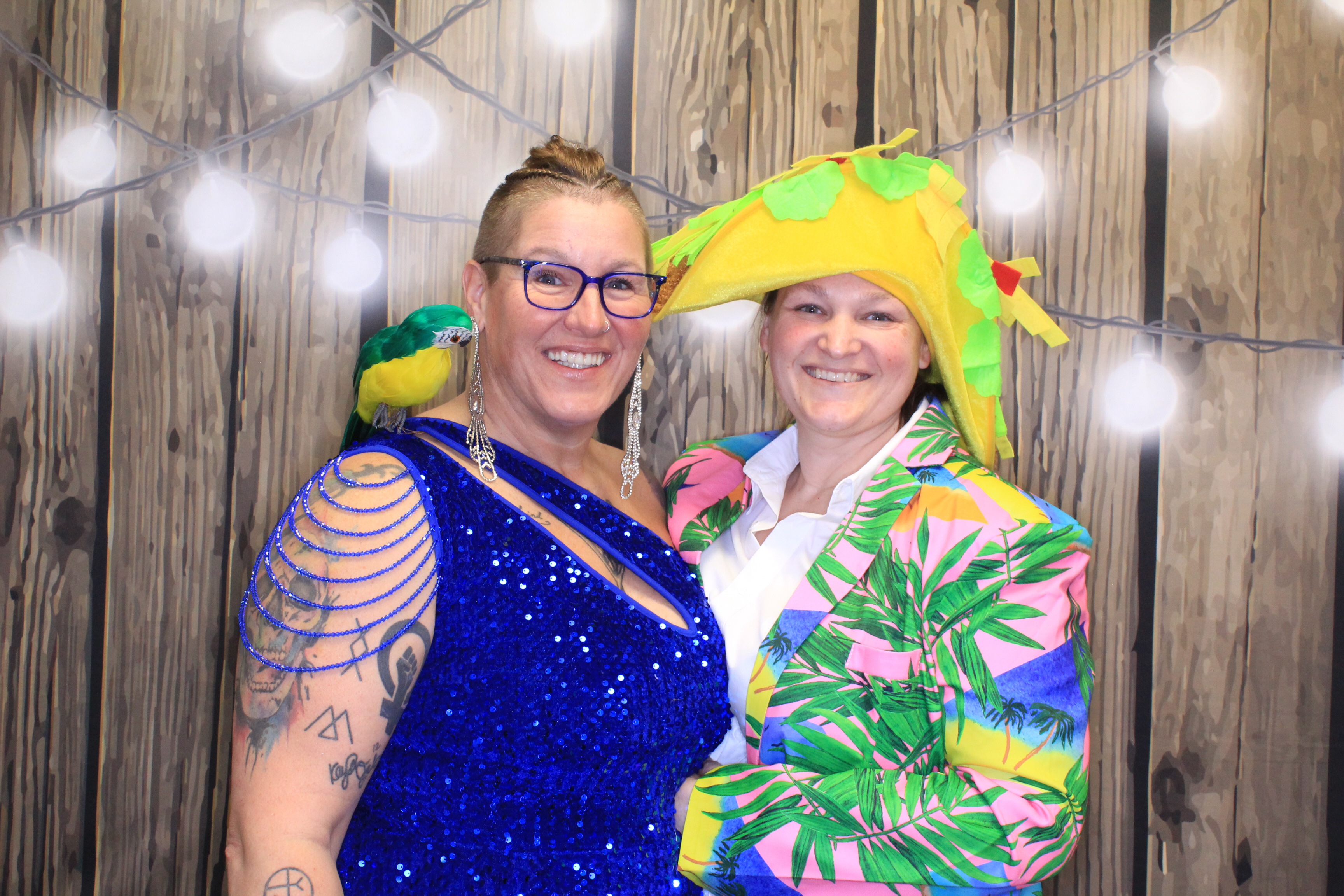 Cheeseburger in Paradise | View more photos from the event at gallery.photoboothbillings.com/u/PhotoBoothBillings/Cheeseburger-in-Paradise