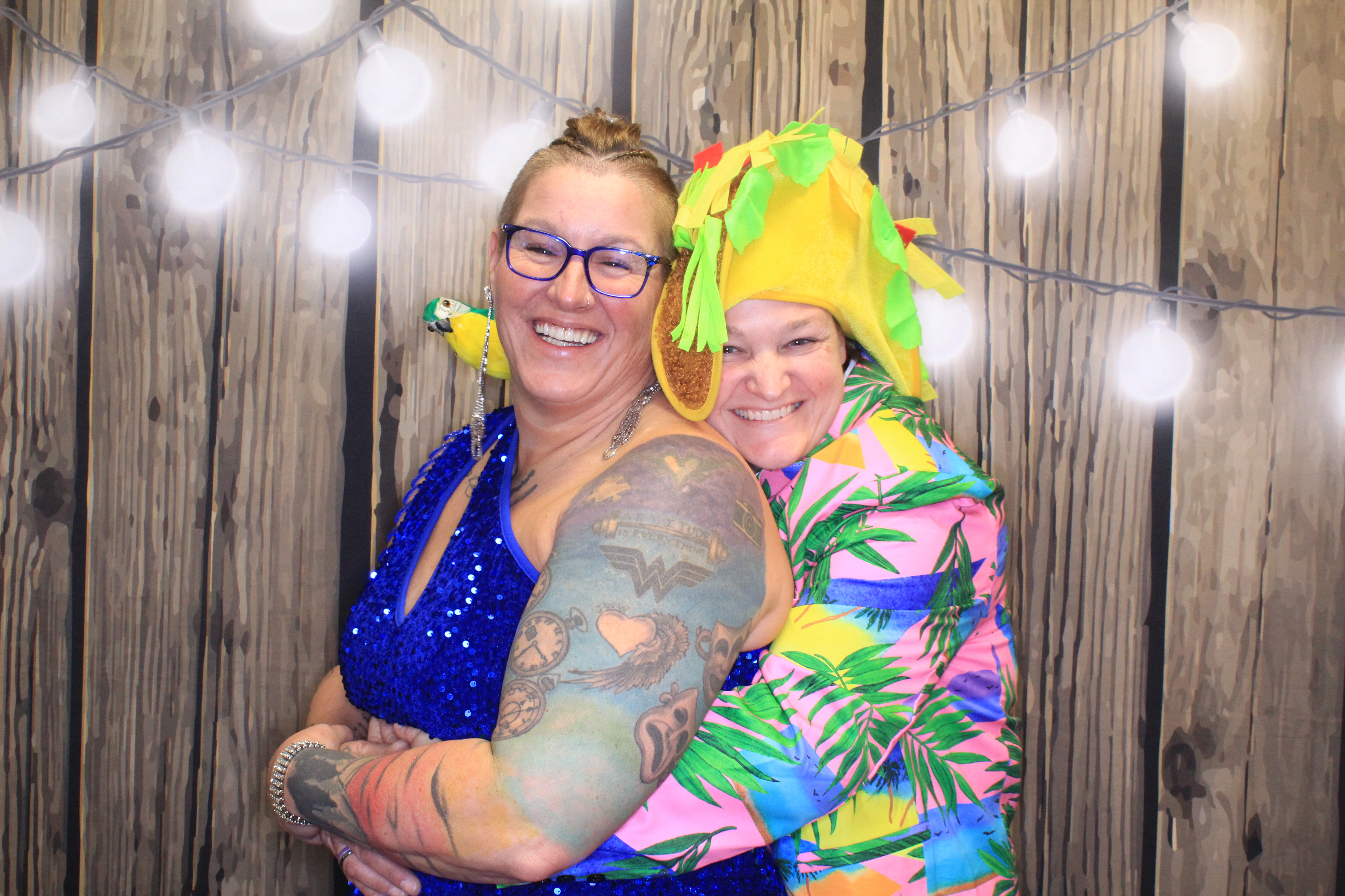 Cheeseburger in Paradise | View more photos from the event at gallery.photoboothbillings.com/u/PhotoBoothBillings/Cheeseburger-in-Paradise