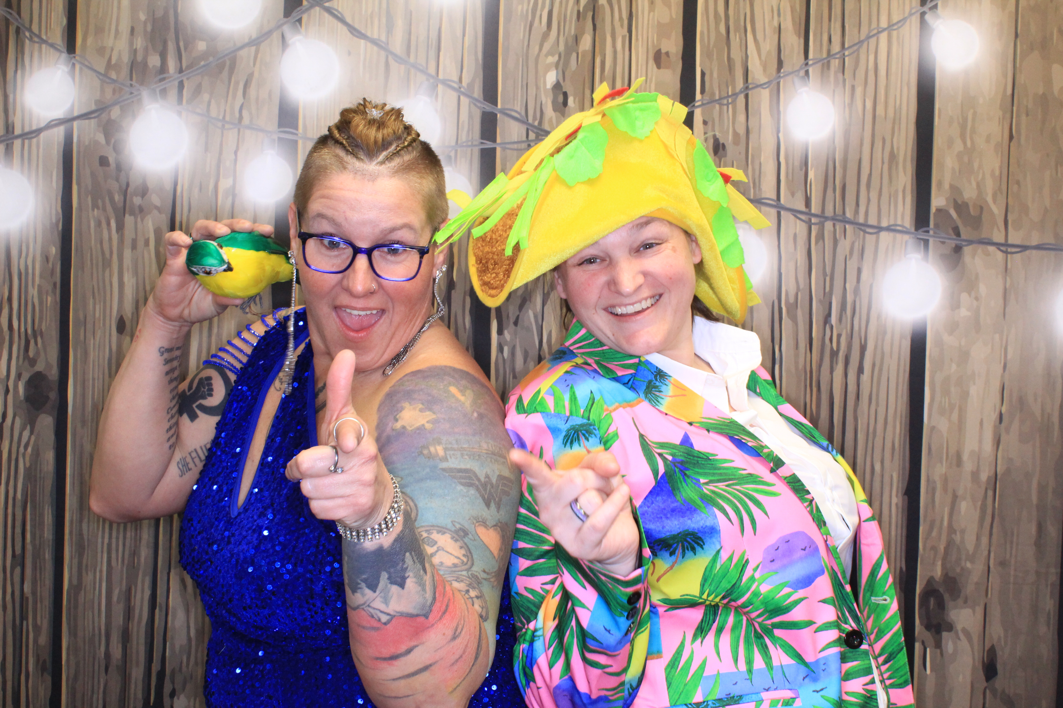 Cheeseburger in Paradise | View more photos from the event at gallery.photoboothbillings.com/u/PhotoBoothBillings/Cheeseburger-in-Paradise