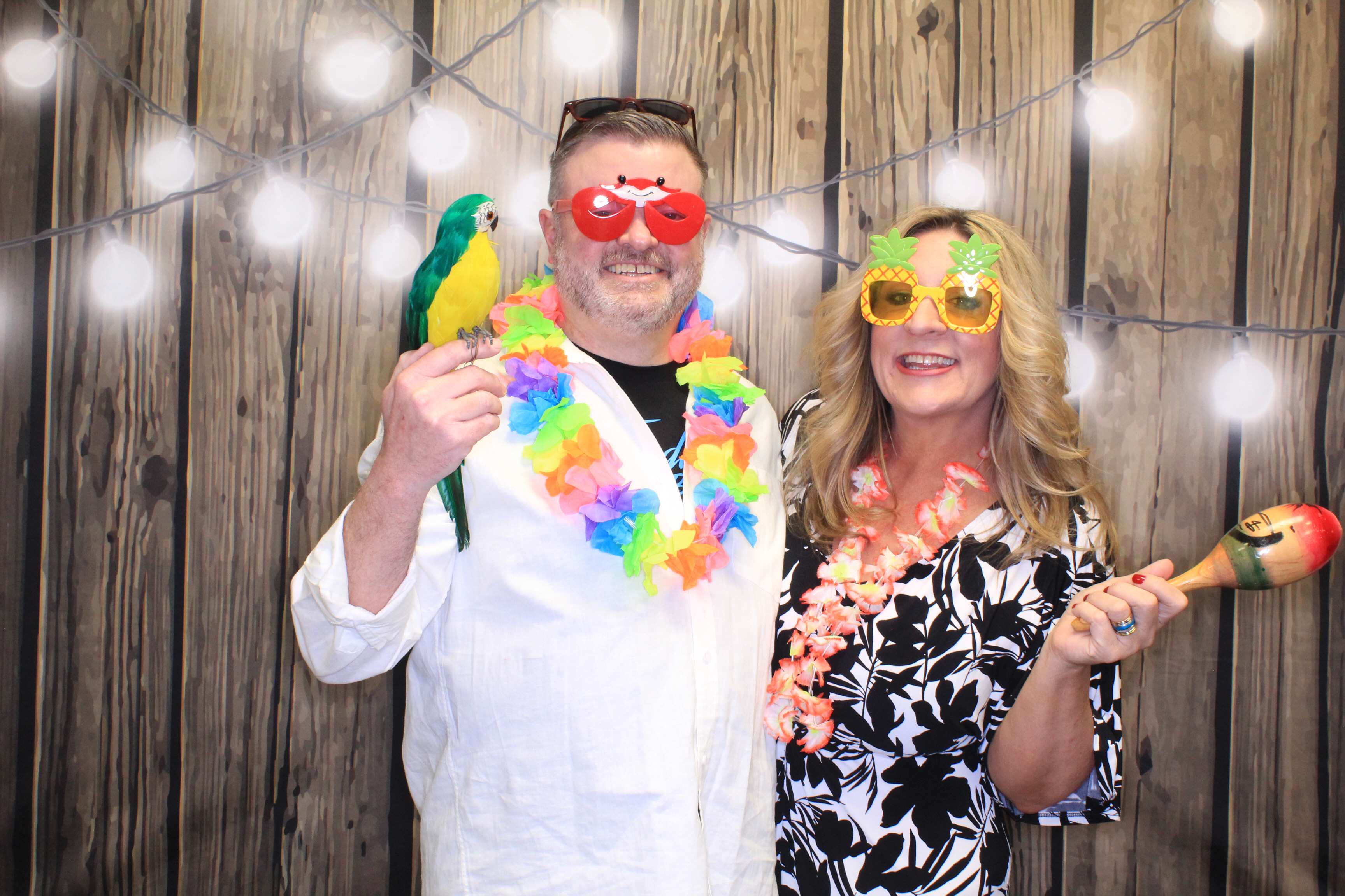 Cheeseburger in Paradise | View more photos from the event at gallery.photoboothbillings.com/u/PhotoBoothBillings/Cheeseburger-in-Paradise