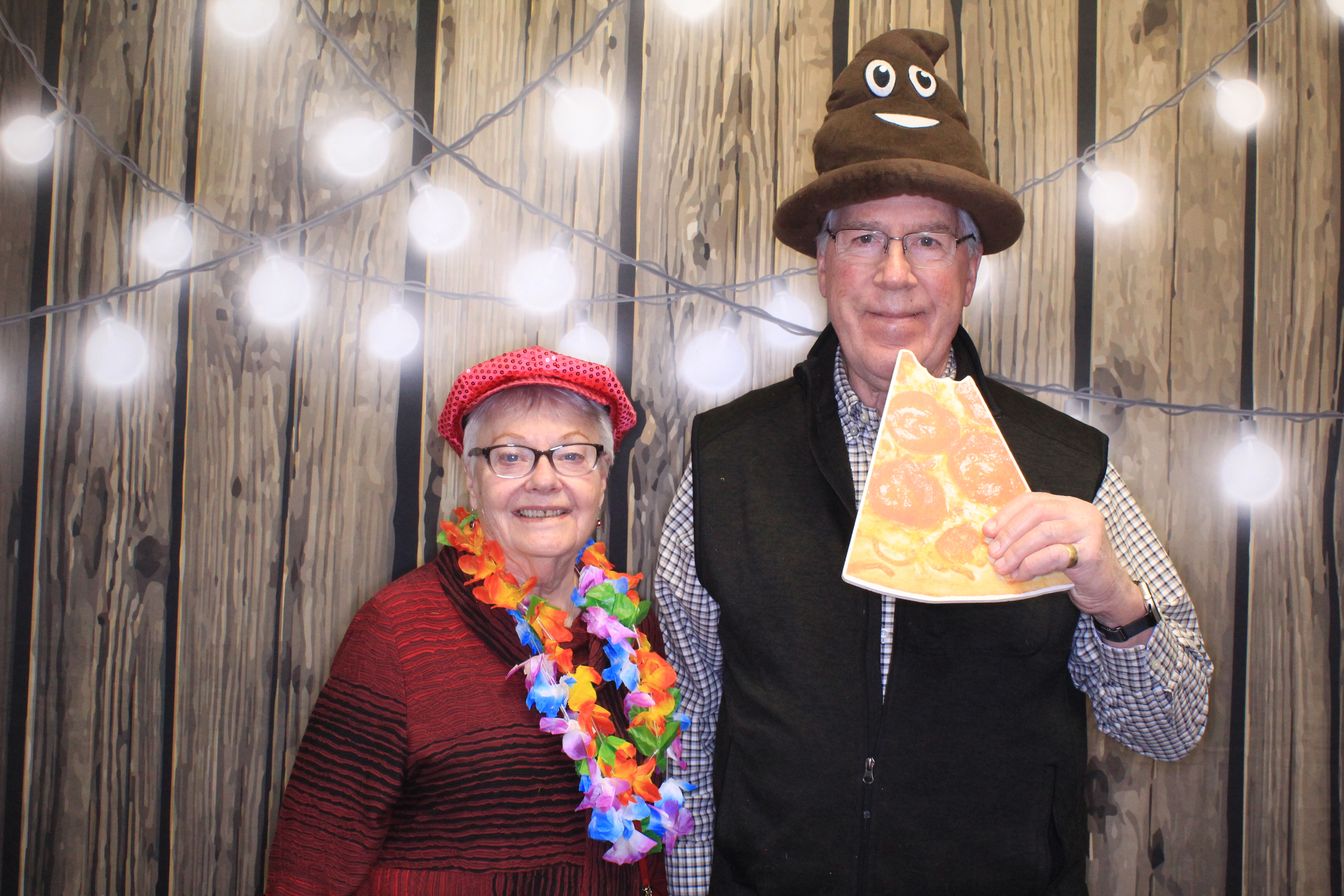 Cheeseburger in Paradise | View more photos from the event at gallery.photoboothbillings.com/u/PhotoBoothBillings/Cheeseburger-in-Paradise