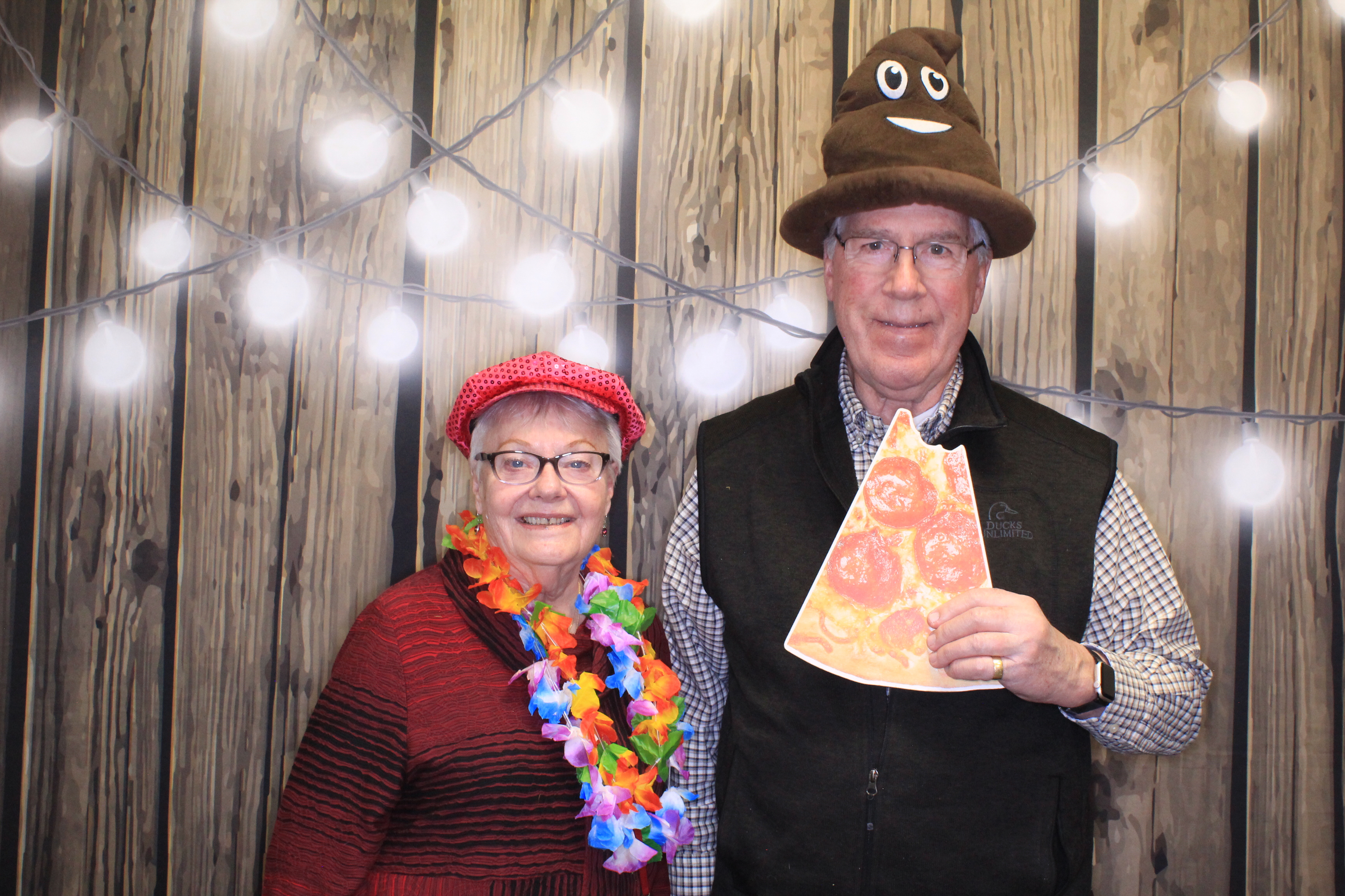 Cheeseburger in Paradise | View more photos from the event at gallery.photoboothbillings.com/u/PhotoBoothBillings/Cheeseburger-in-Paradise