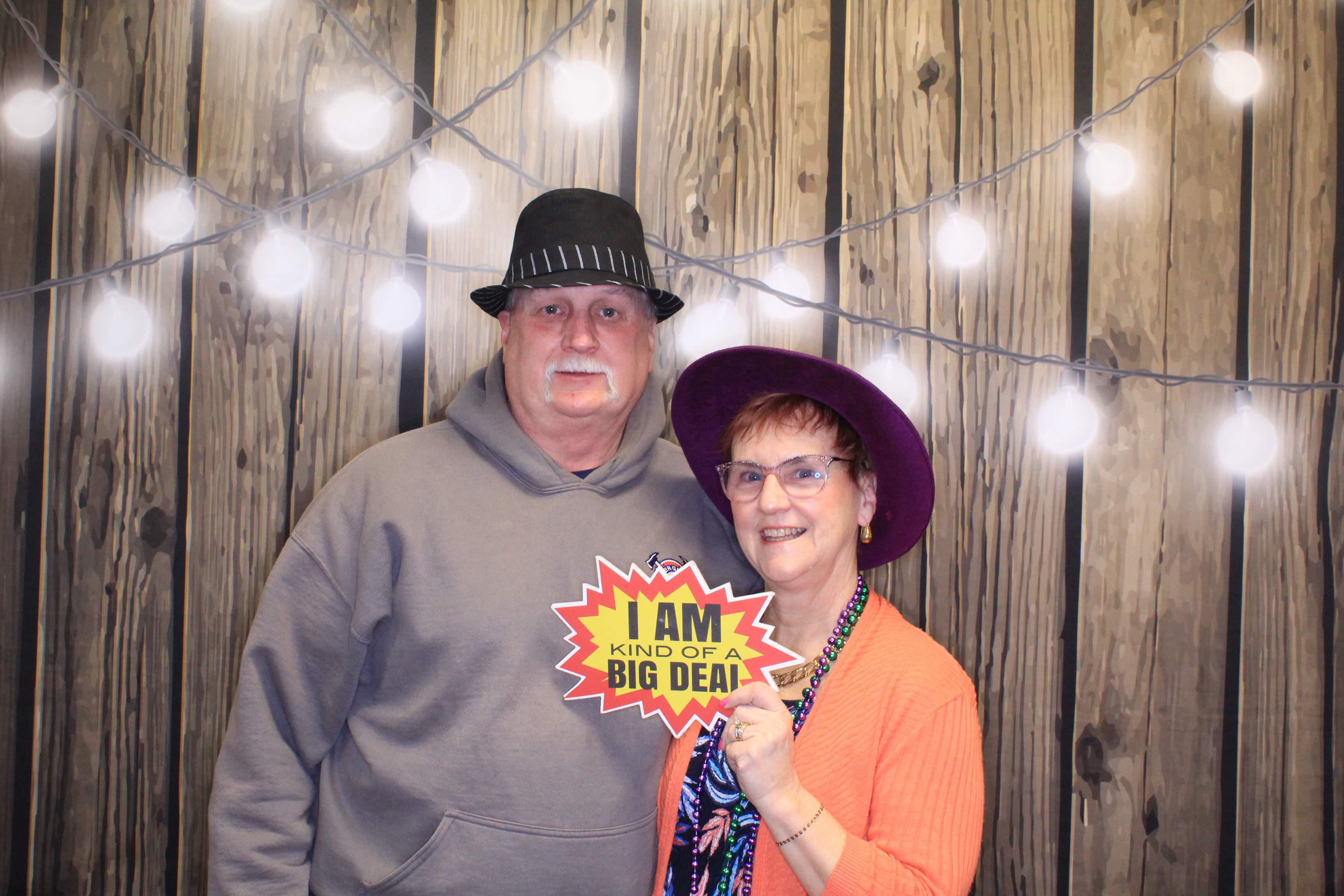 Cheeseburger in Paradise | View more photos from the event at gallery.photoboothbillings.com/u/PhotoBoothBillings/Cheeseburger-in-Paradise