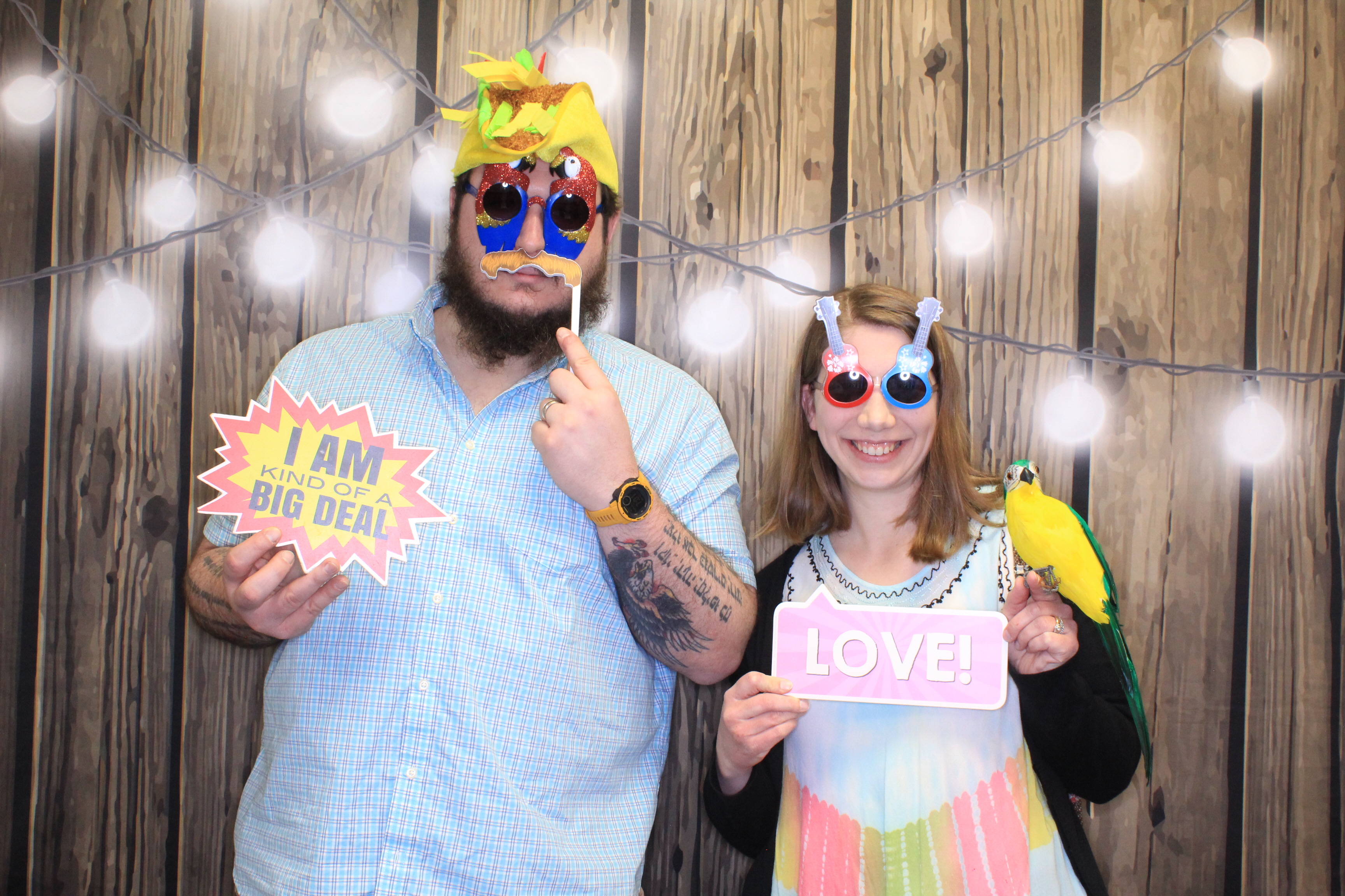 Cheeseburger in Paradise | View more photos from the event at gallery.photoboothbillings.com/u/PhotoBoothBillings/Cheeseburger-in-Paradise