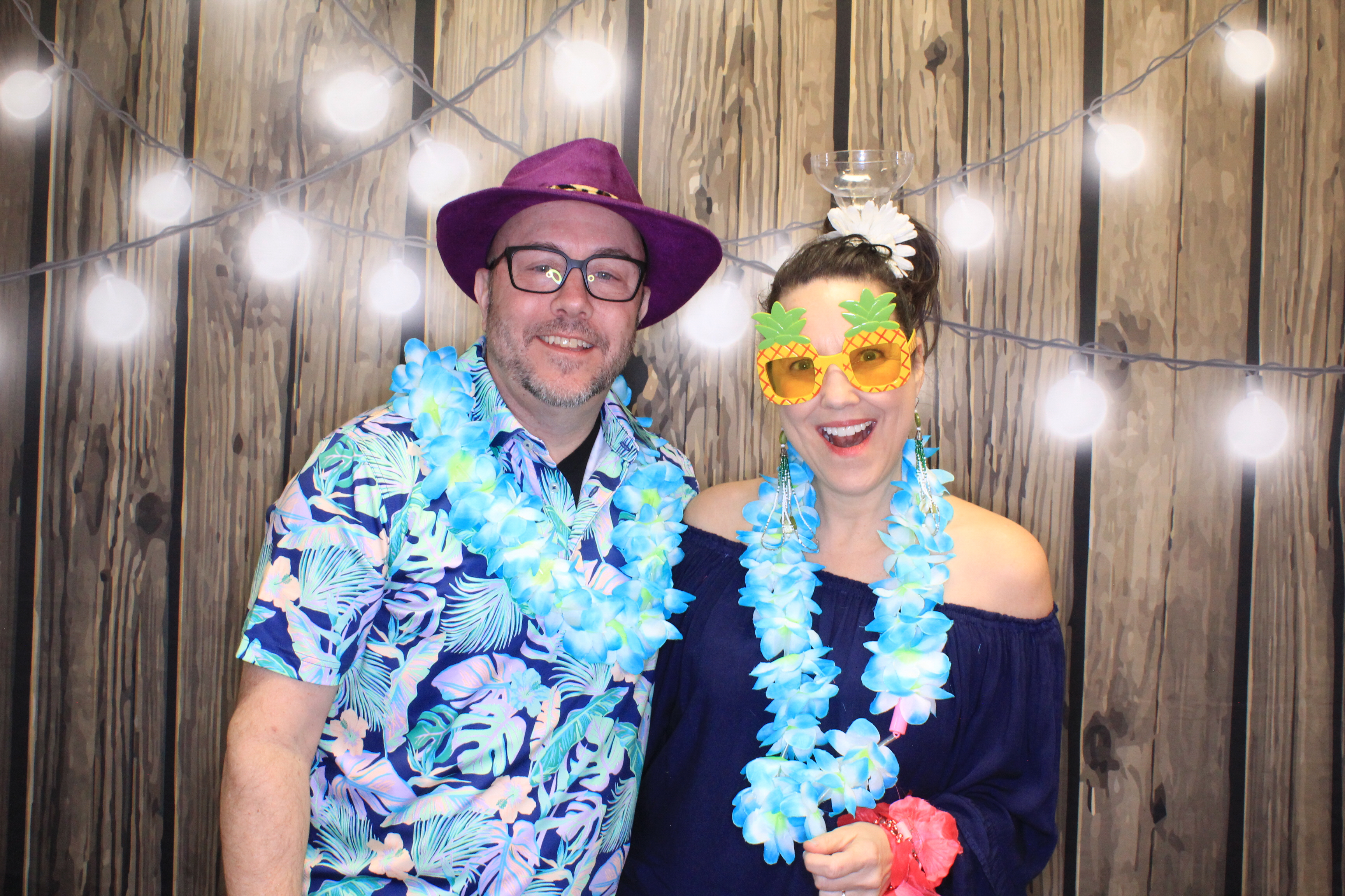 Cheeseburger in Paradise | View more photos from the event at gallery.photoboothbillings.com/u/PhotoBoothBillings/Cheeseburger-in-Paradise