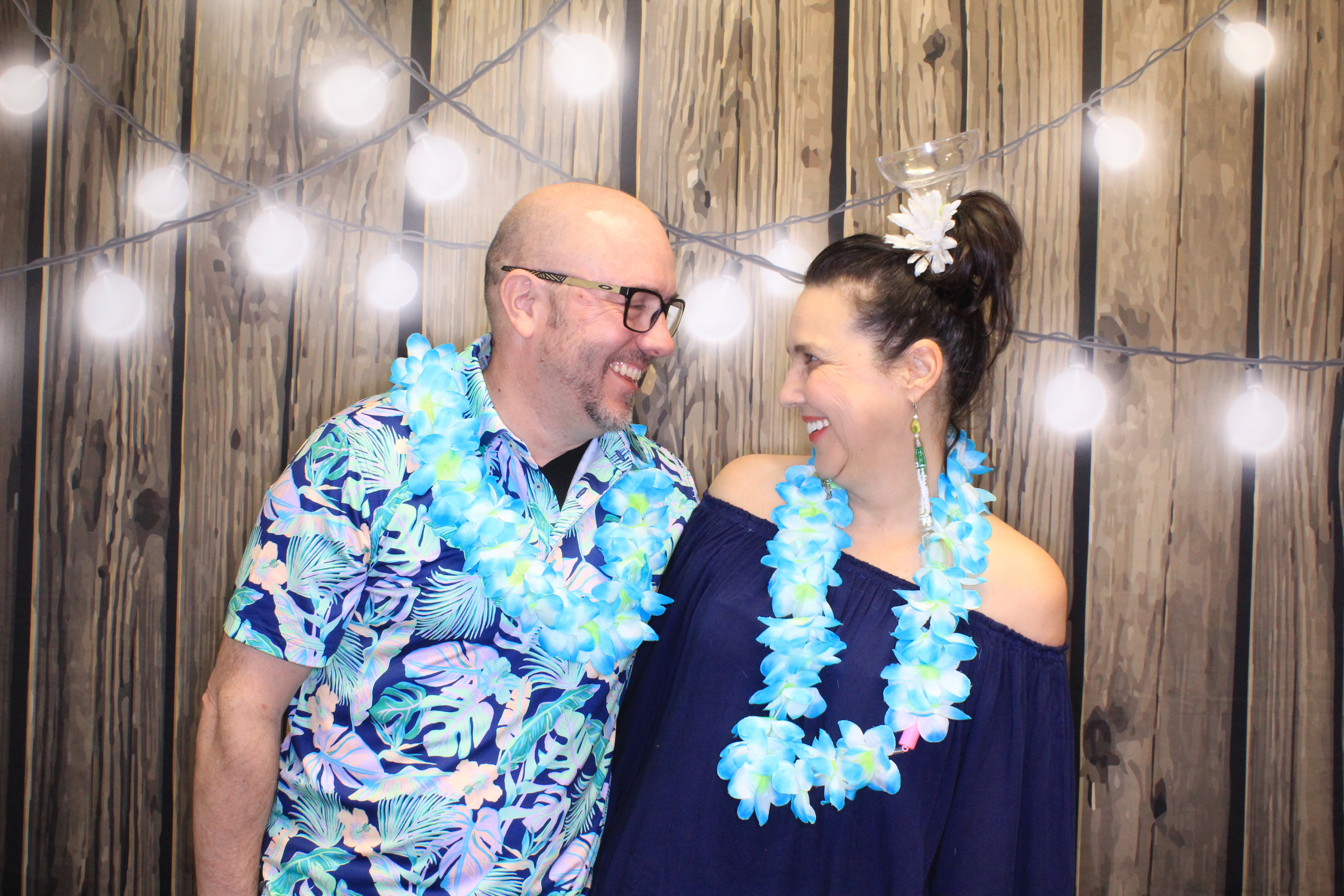 Cheeseburger in Paradise | View more photos from the event at gallery.photoboothbillings.com/u/PhotoBoothBillings/Cheeseburger-in-Paradise