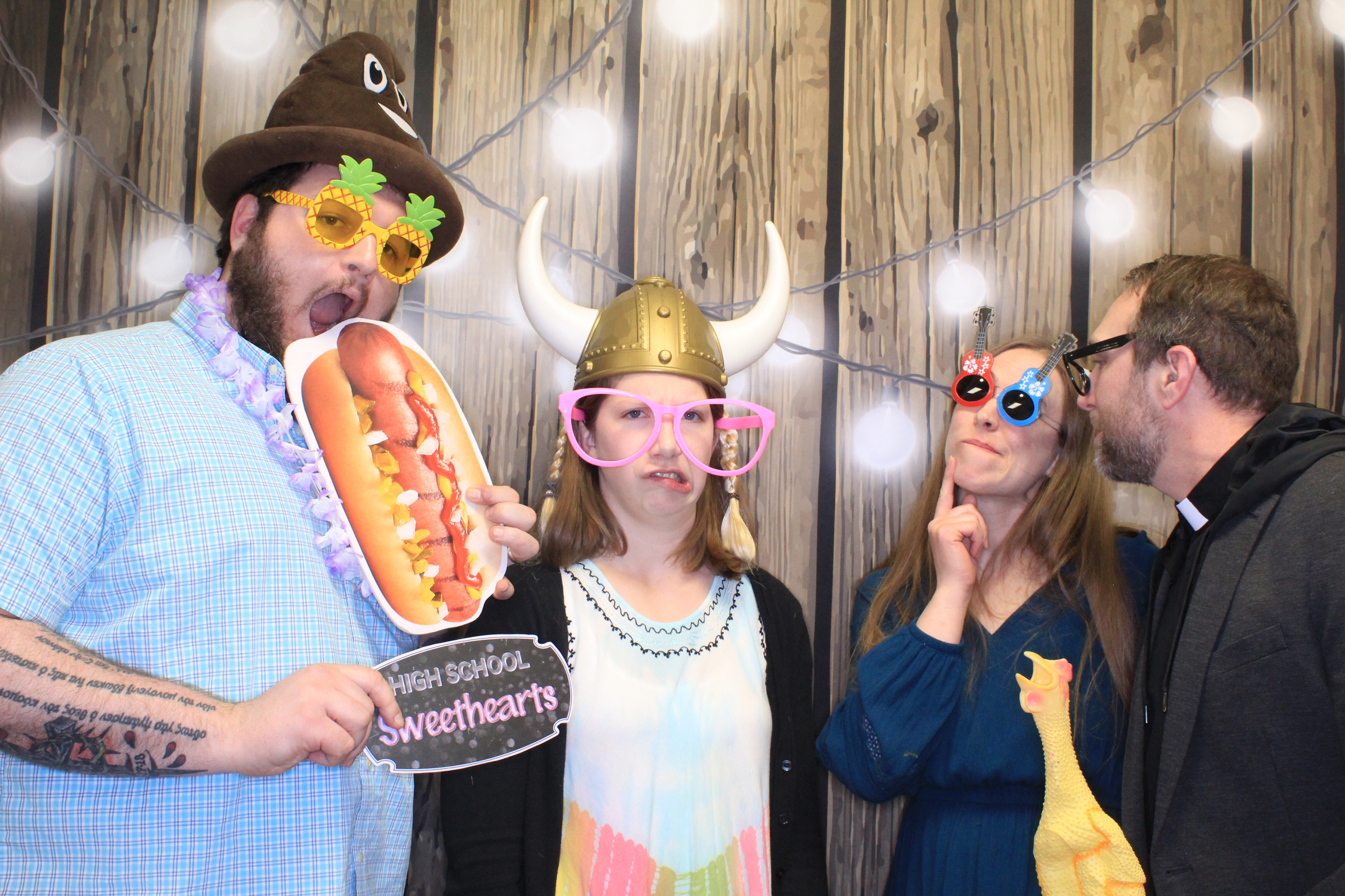 Cheeseburger in Paradise | View more photos from the event at gallery.photoboothbillings.com/u/PhotoBoothBillings/Cheeseburger-in-Paradise