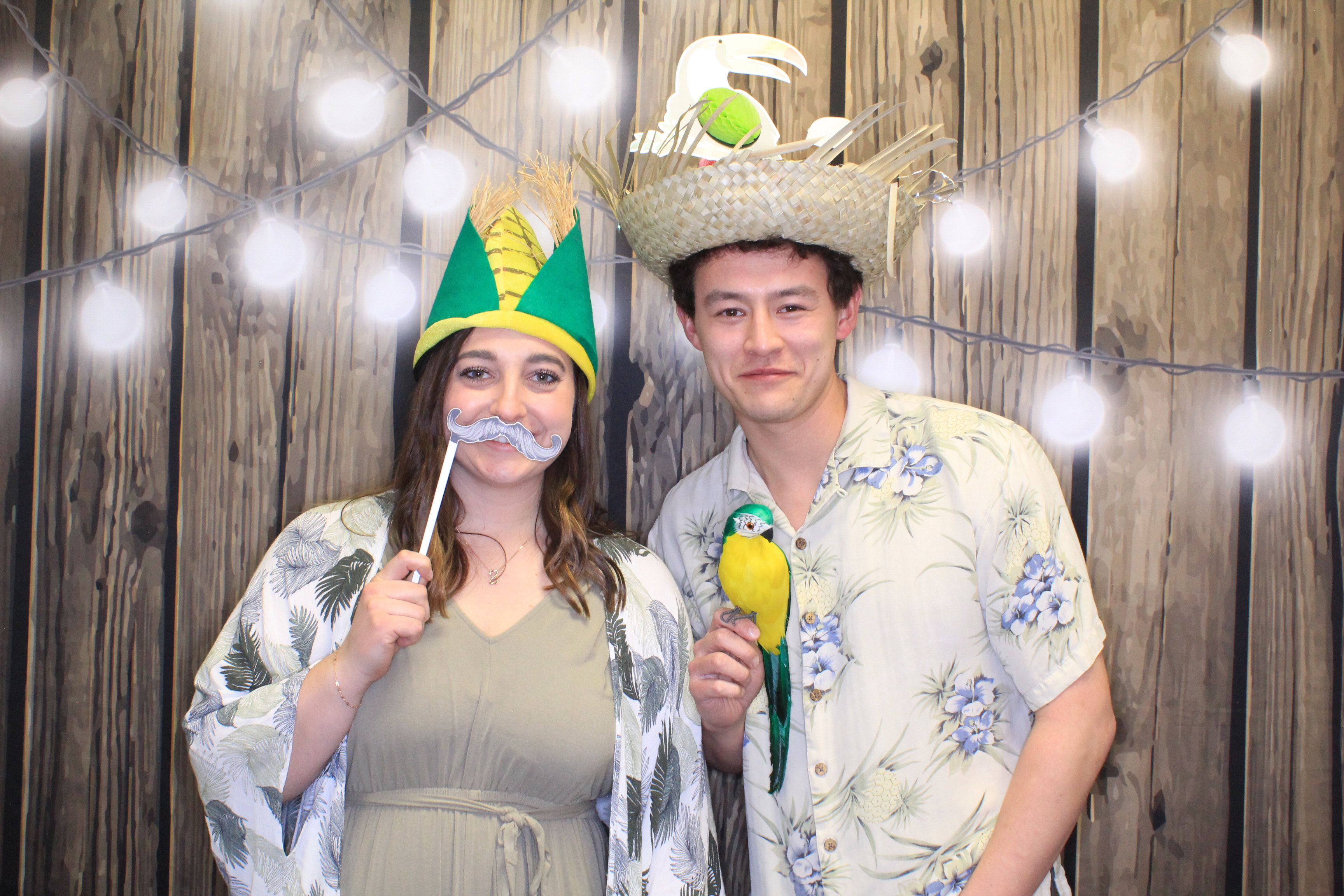 Cheeseburger in Paradise | View more photos from the event at gallery.photoboothbillings.com/u/PhotoBoothBillings/Cheeseburger-in-Paradise