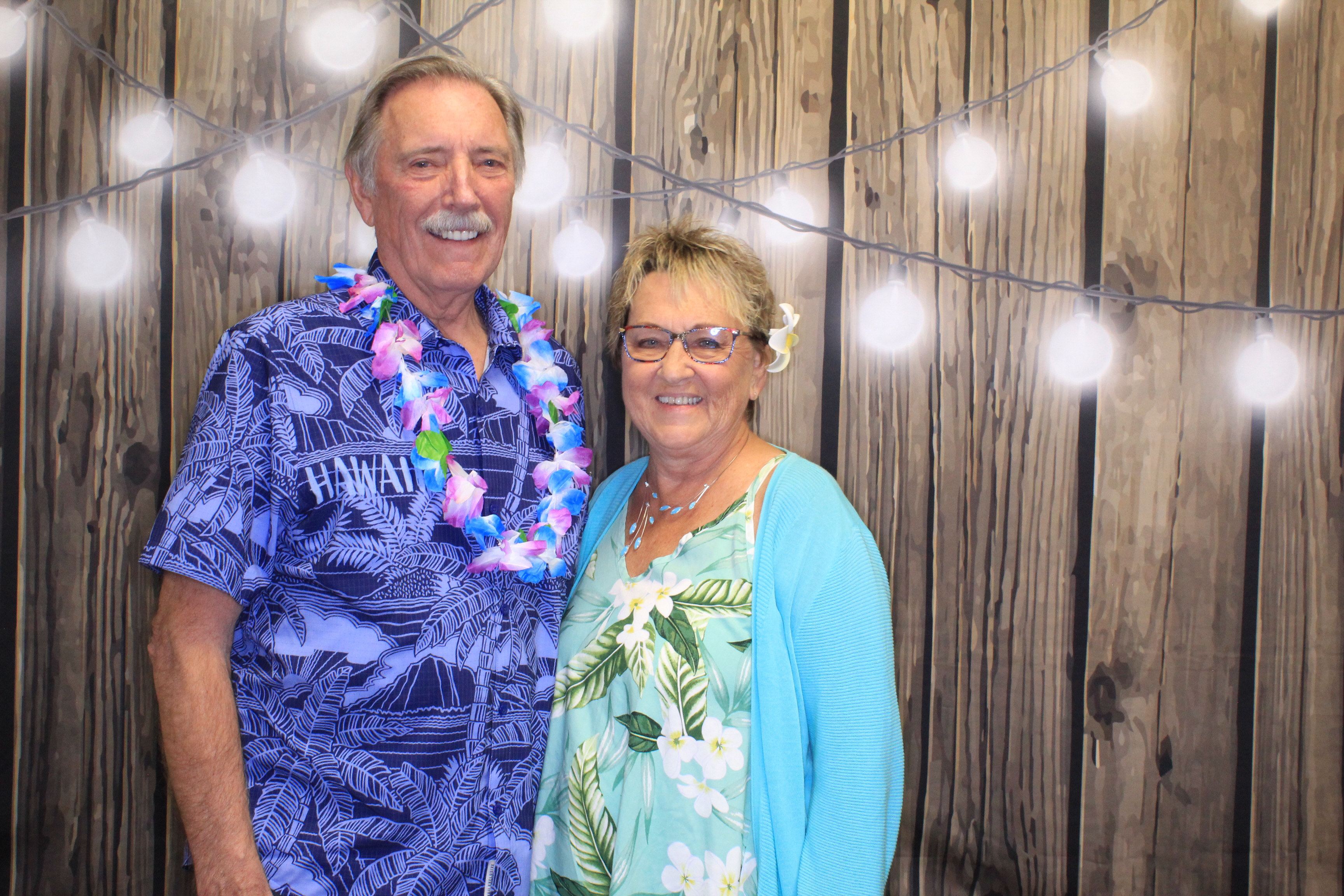 Cheeseburger in Paradise | View more photos from the event at gallery.photoboothbillings.com/u/PhotoBoothBillings/Cheeseburger-in-Paradise