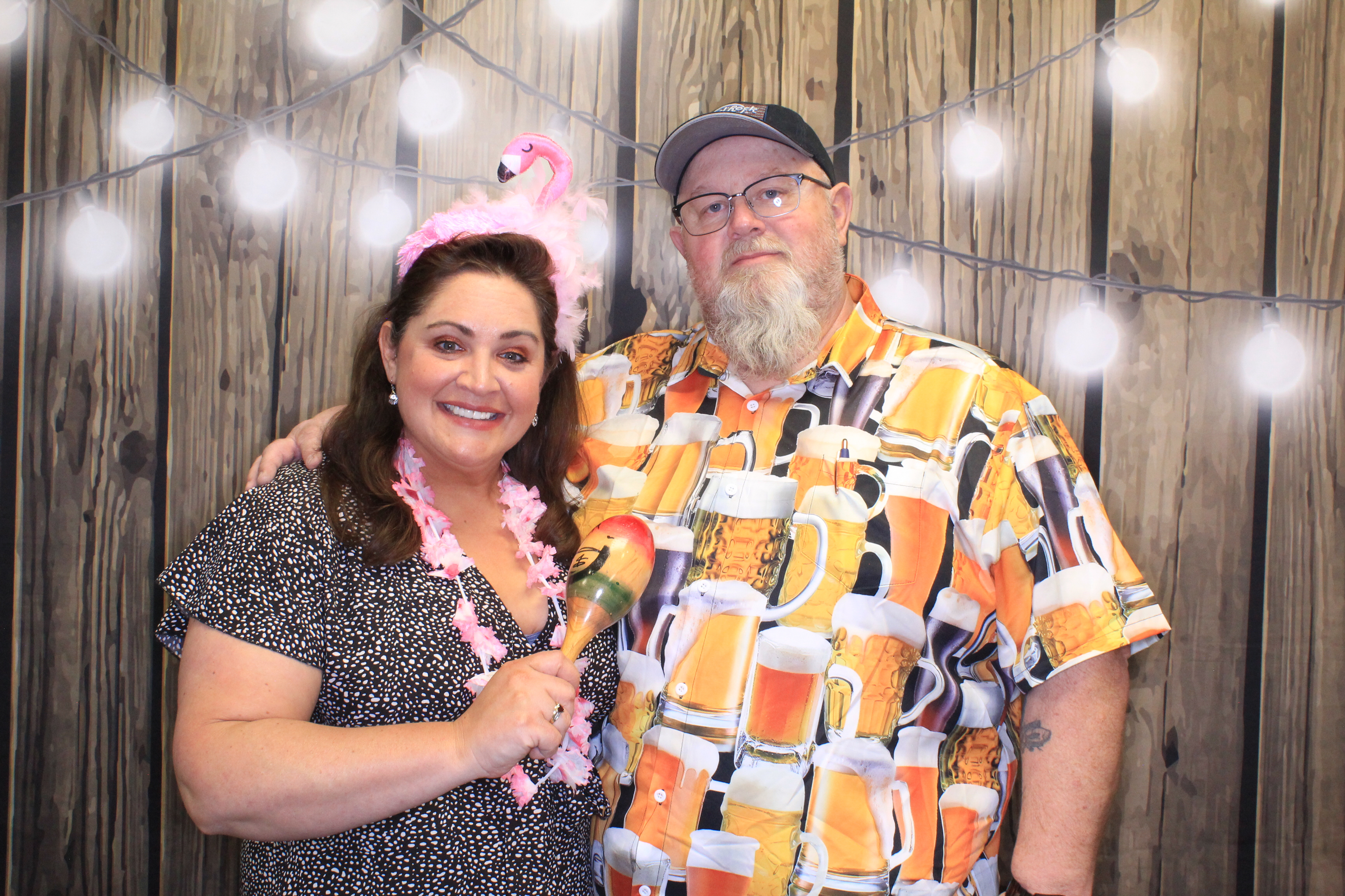 Cheeseburger in Paradise | View more photos from the event at gallery.photoboothbillings.com/u/PhotoBoothBillings/Cheeseburger-in-Paradise