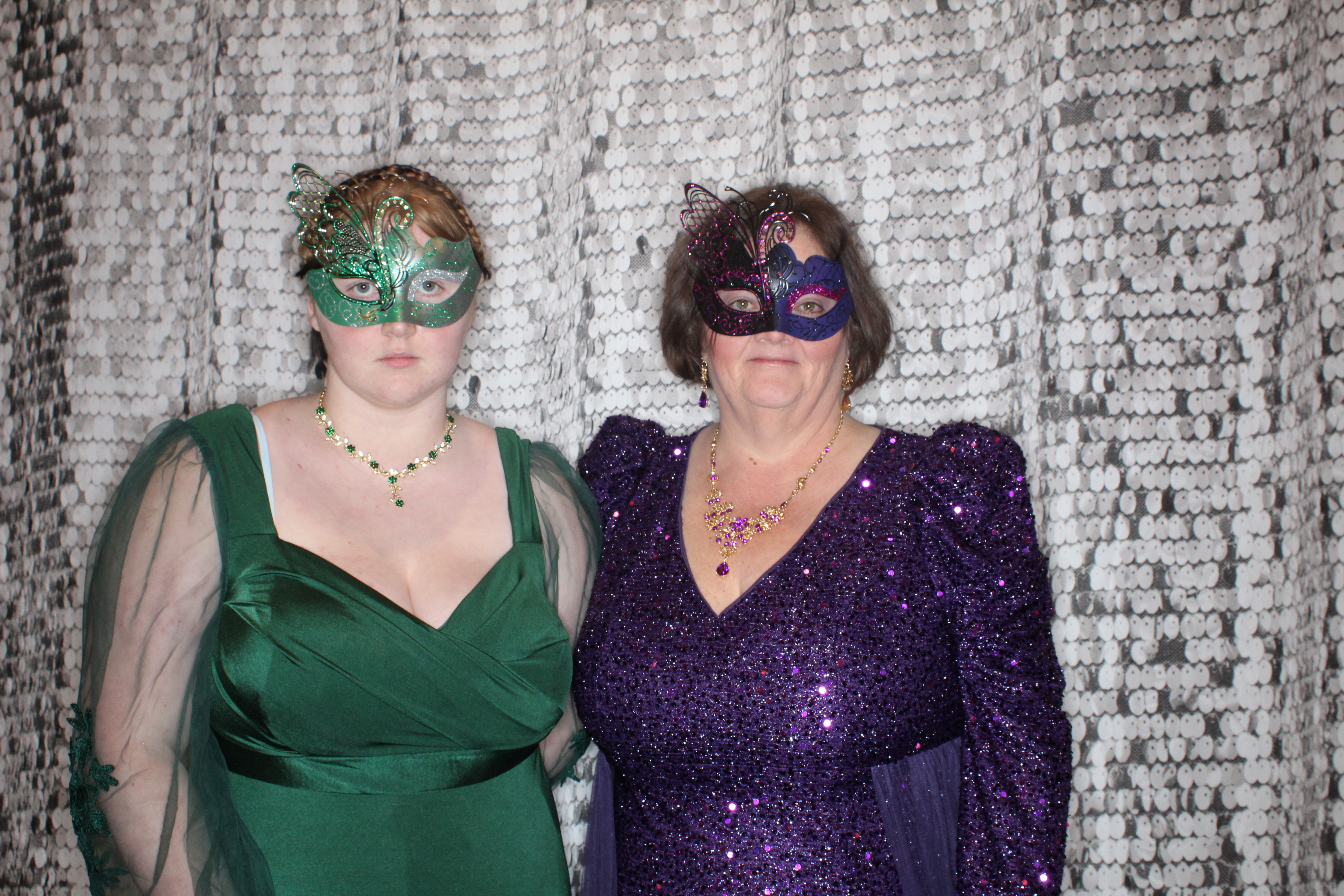 Doubletree Holiday Party | View more photos from the event at gallery.photoboothbillings.com/u/PhotoBoothBillings/Doubletree-Holiday-Party