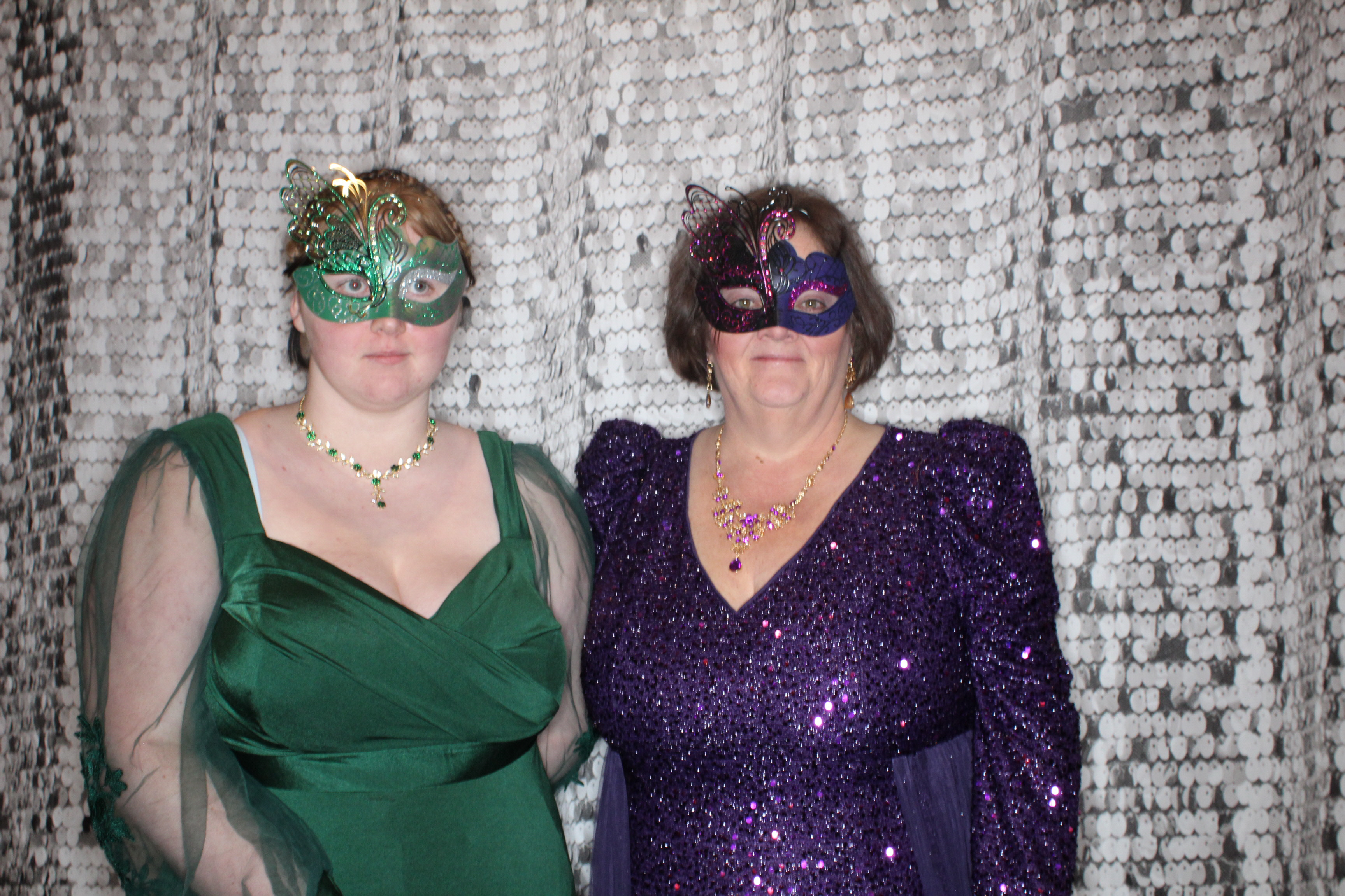 Doubletree Holiday Party | View more photos from the event at gallery.photoboothbillings.com/u/PhotoBoothBillings/Doubletree-Holiday-Party
