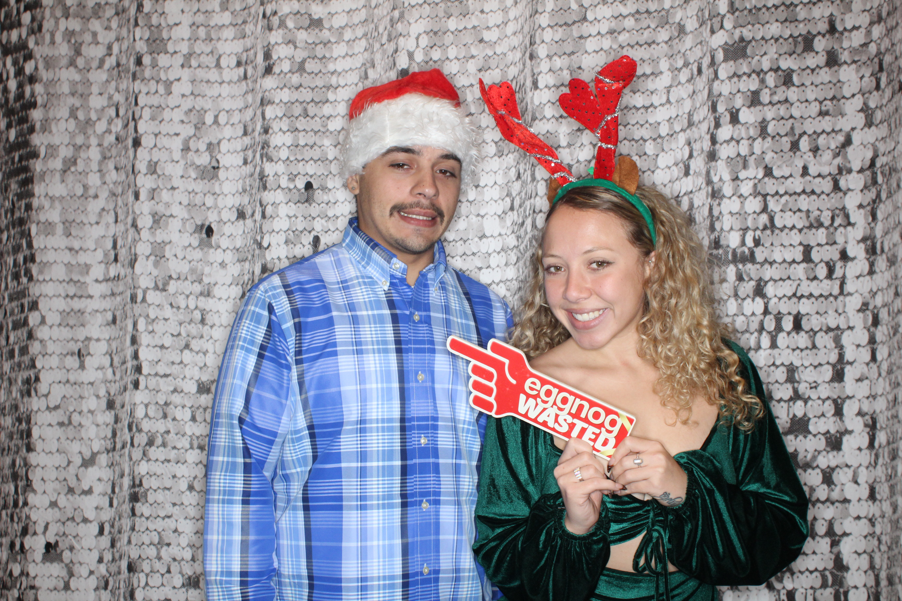 Doubletree Holiday Party | View more photos from the event at gallery.photoboothbillings.com/u/PhotoBoothBillings/Doubletree-Holiday-Party