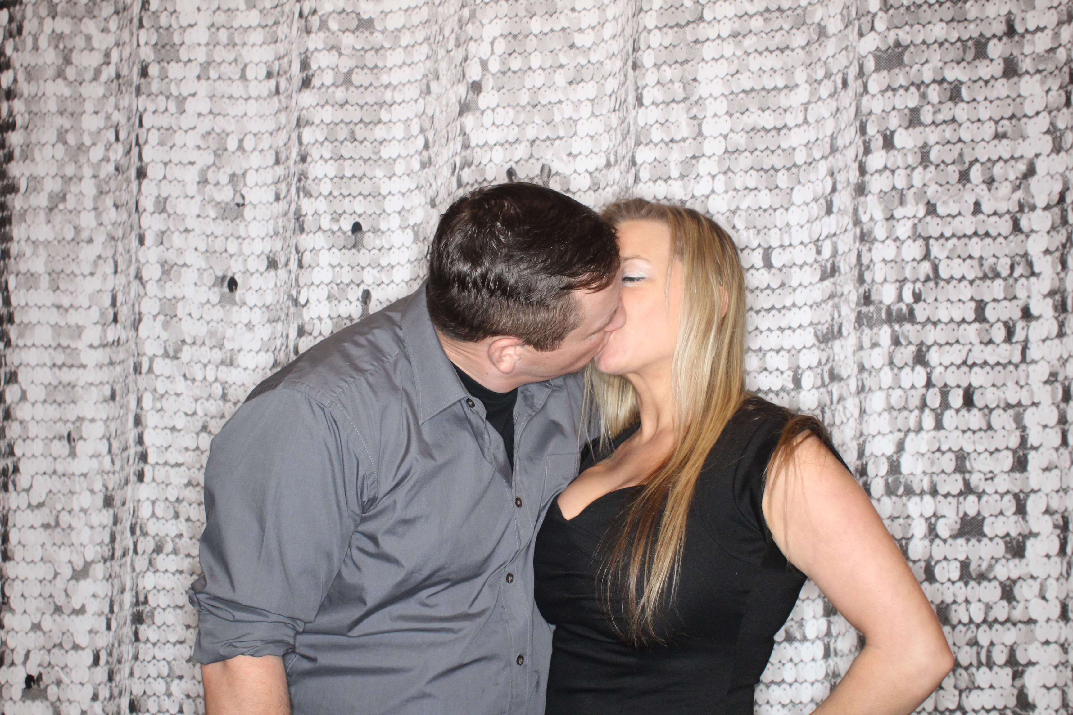 Doubletree Holiday Party | View more photos from the event at gallery.photoboothbillings.com/u/PhotoBoothBillings/Doubletree-Holiday-Party