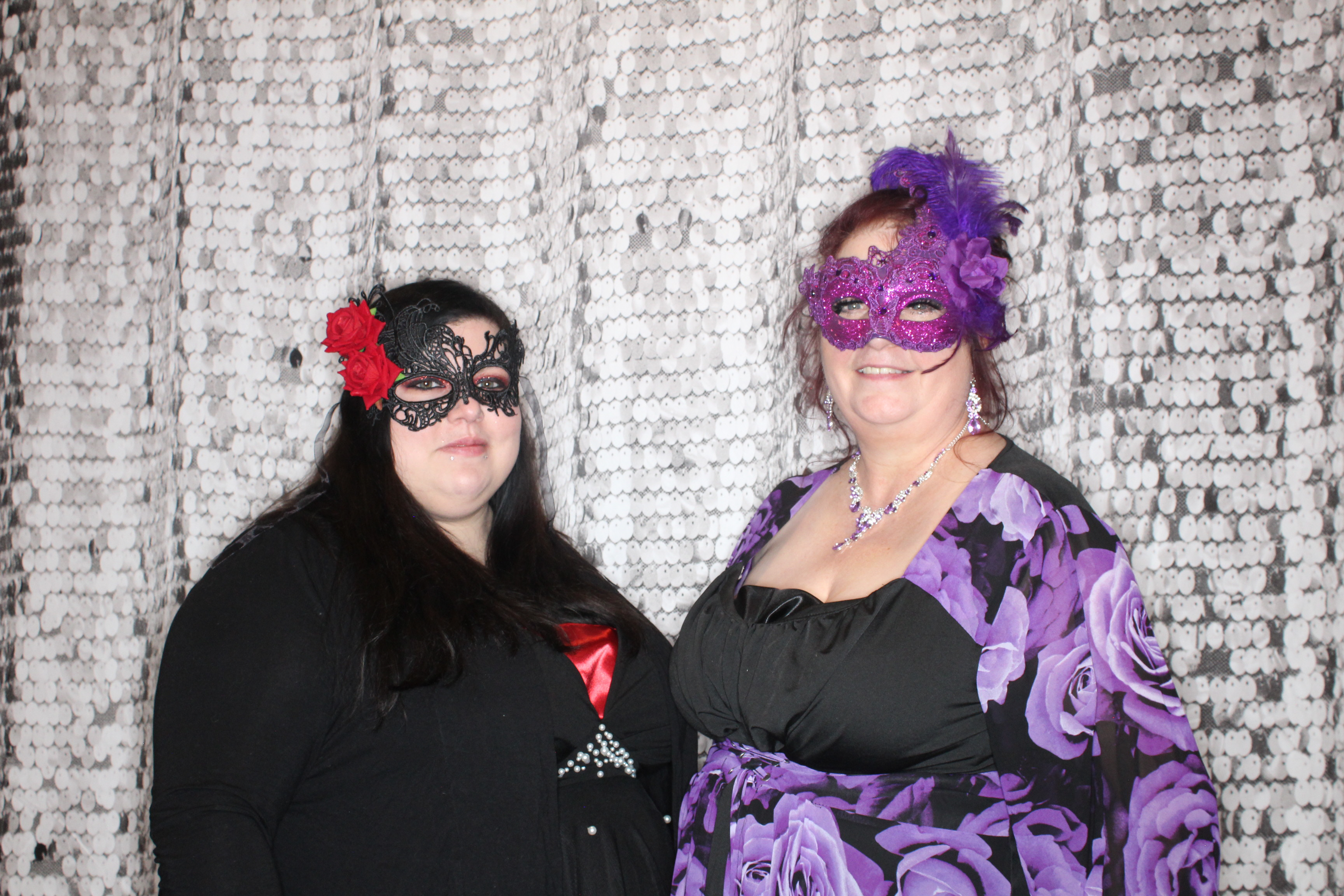 Doubletree Holiday Party | View more photos from the event at gallery.photoboothbillings.com/u/PhotoBoothBillings/Doubletree-Holiday-Party