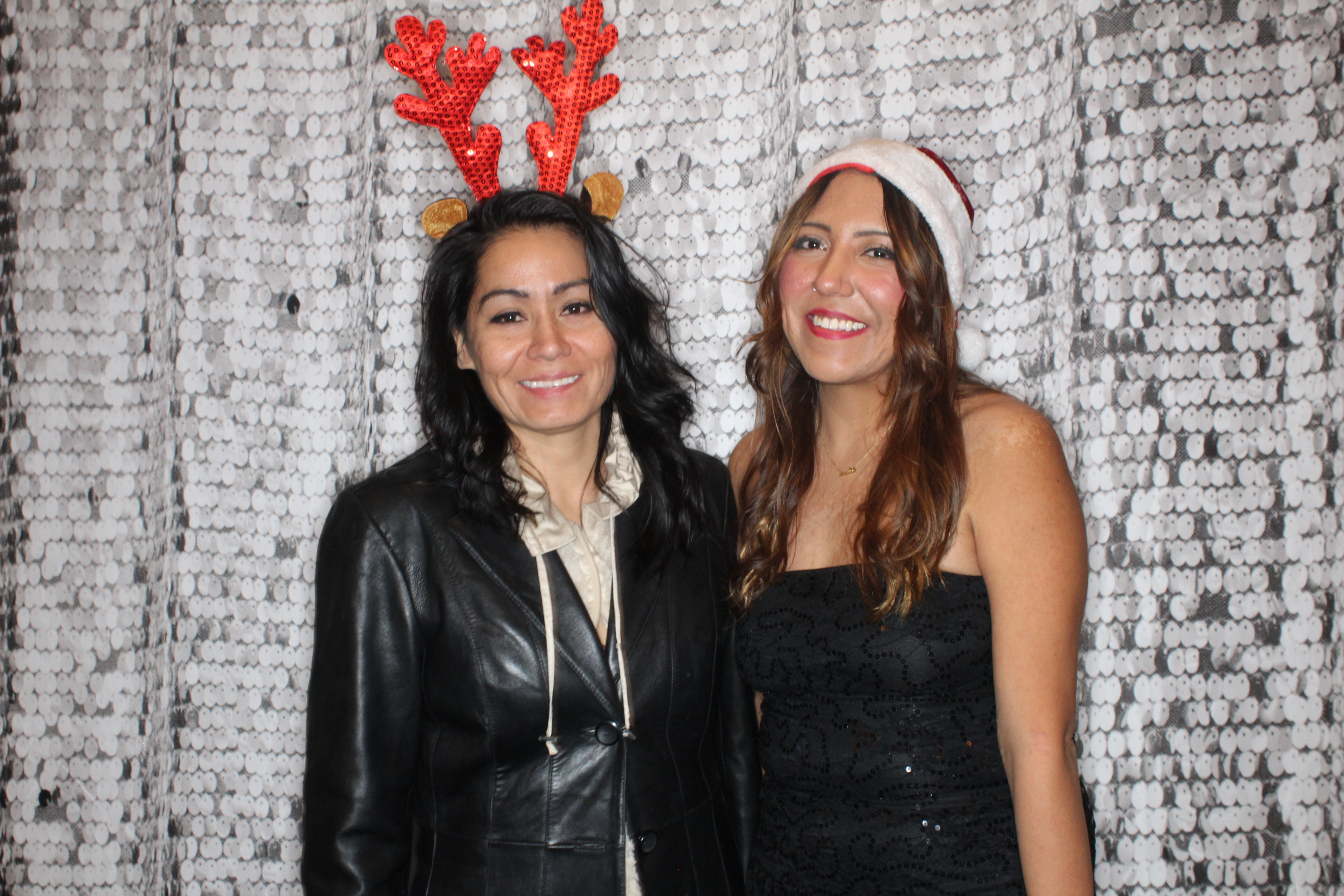 Doubletree Holiday Party | View more photos from the event at gallery.photoboothbillings.com/u/PhotoBoothBillings/Doubletree-Holiday-Party