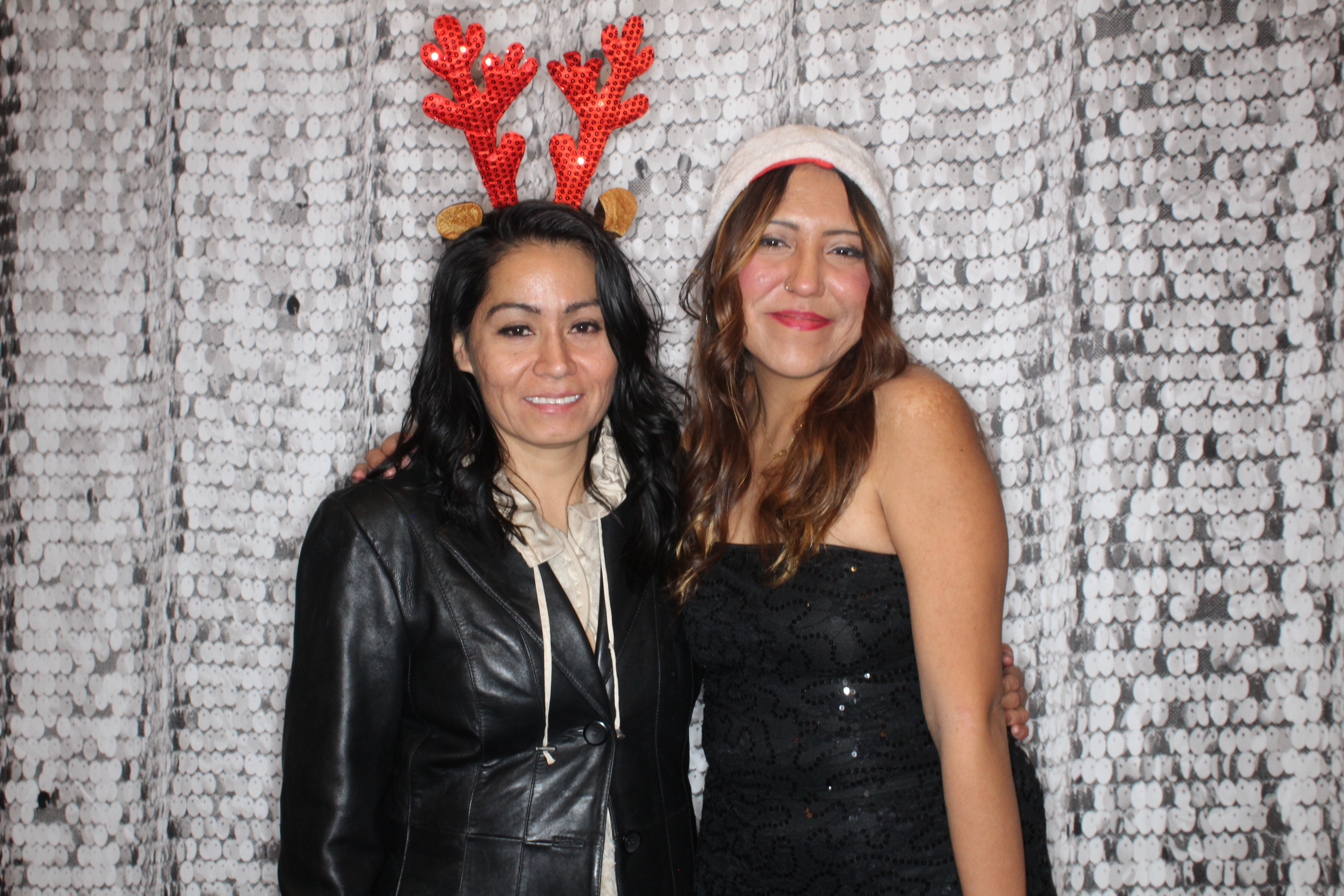 Doubletree Holiday Party | View more photos from the event at gallery.photoboothbillings.com/u/PhotoBoothBillings/Doubletree-Holiday-Party