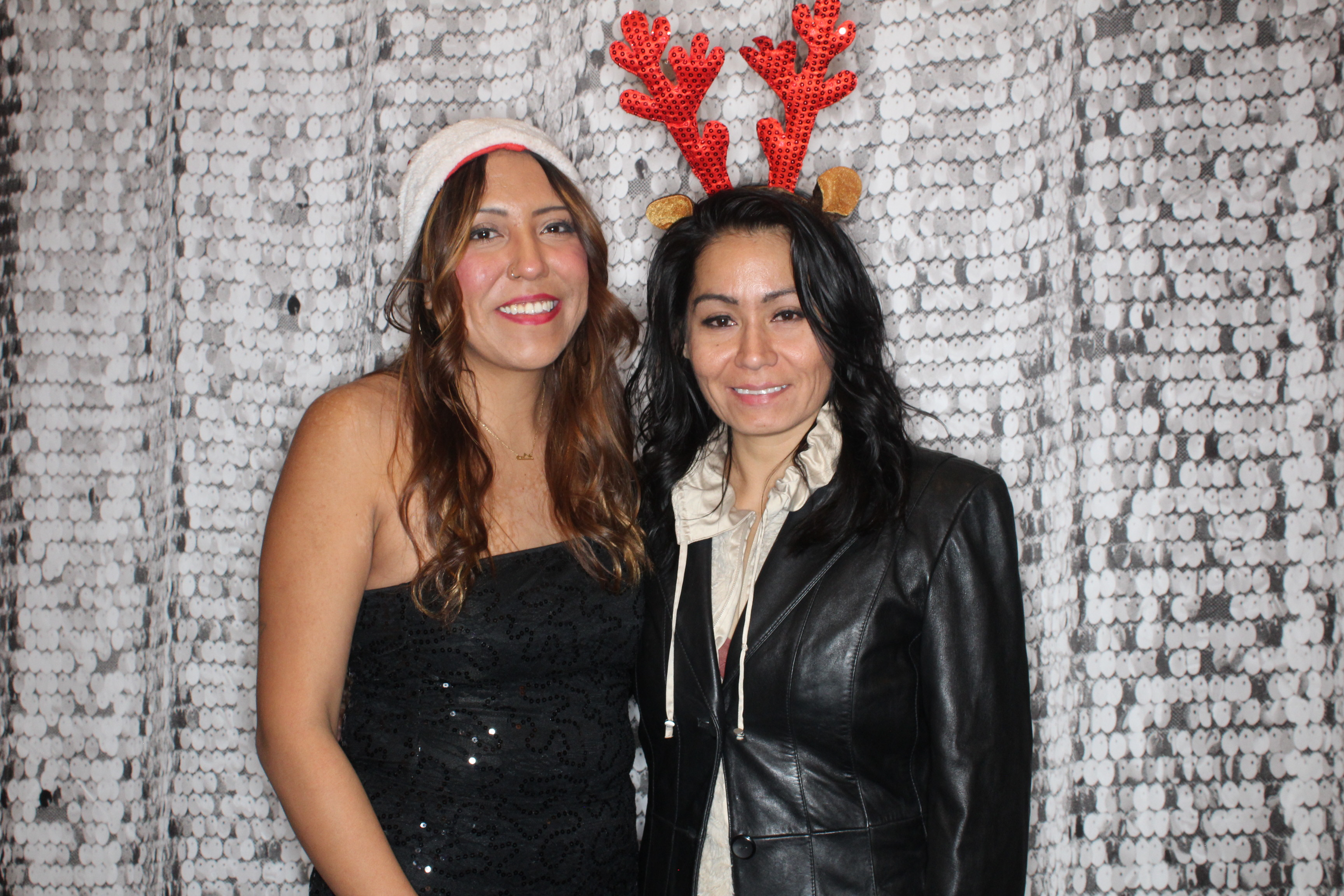 Doubletree Holiday Party | View more photos from the event at gallery.photoboothbillings.com/u/PhotoBoothBillings/Doubletree-Holiday-Party
