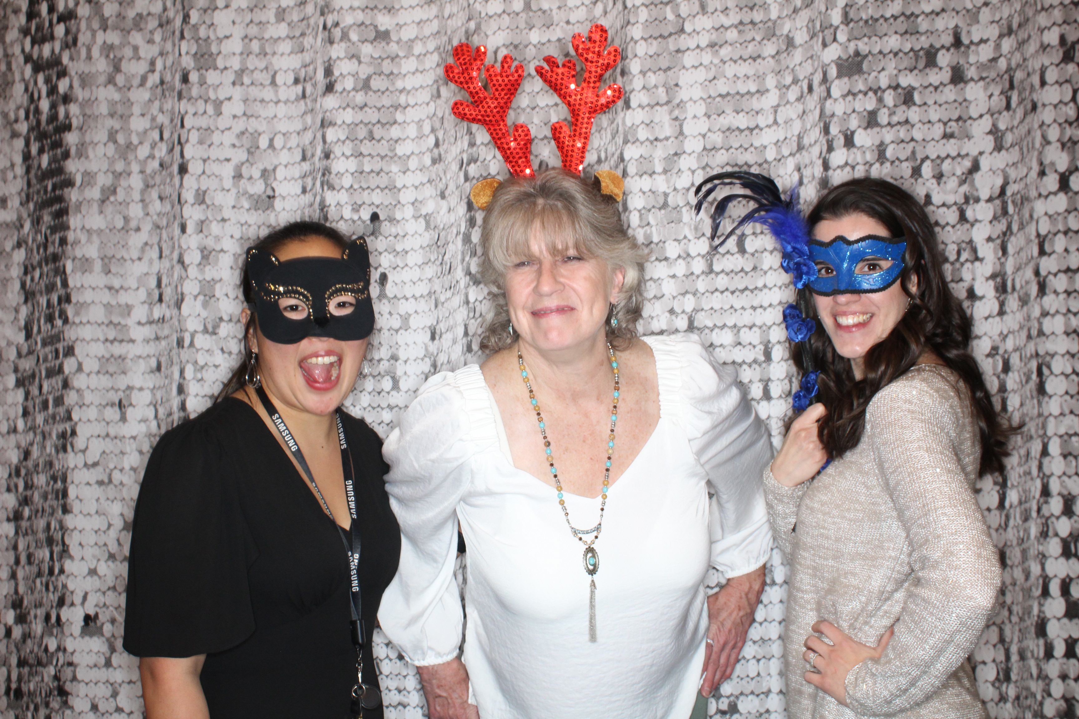 Doubletree Holiday Party | View more photos from the event at gallery.photoboothbillings.com/u/PhotoBoothBillings/Doubletree-Holiday-Party