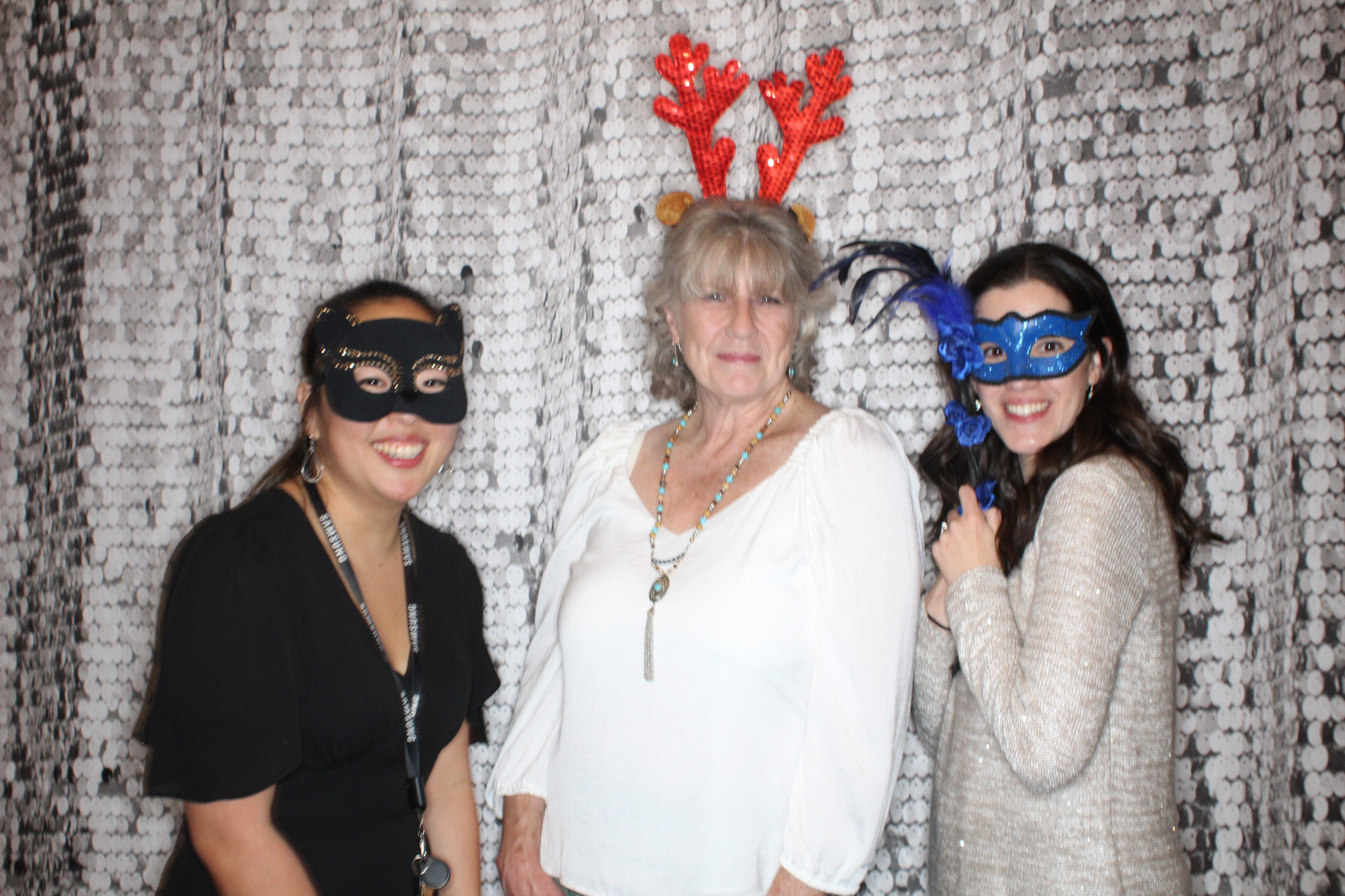 Doubletree Holiday Party | View more photos from the event at gallery.photoboothbillings.com/u/PhotoBoothBillings/Doubletree-Holiday-Party