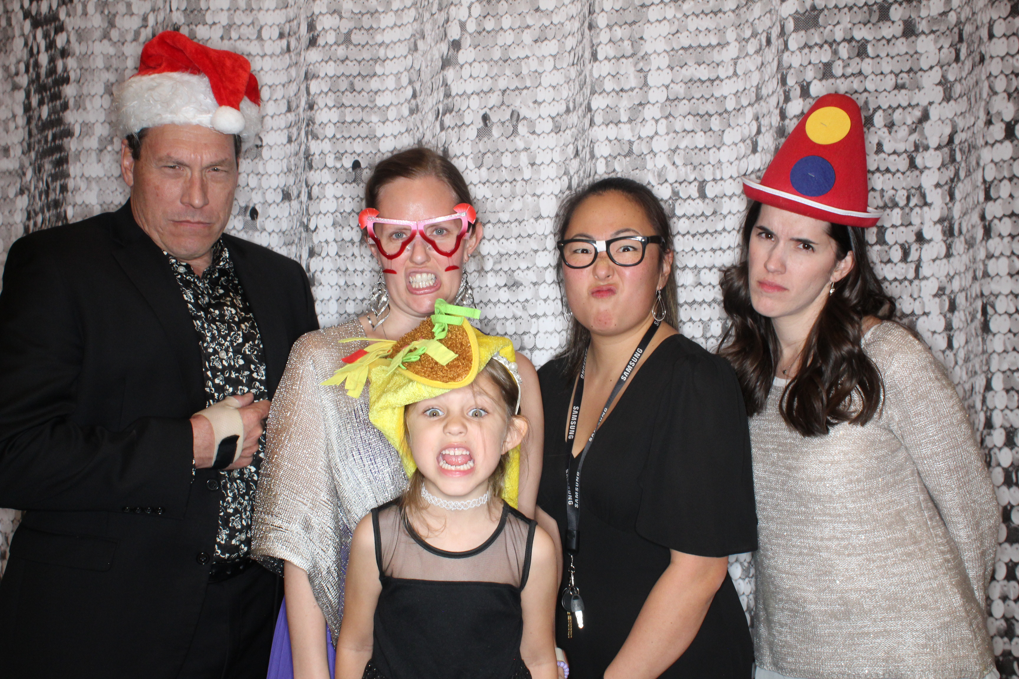 Doubletree Holiday Party | View more photos from the event at gallery.photoboothbillings.com/u/PhotoBoothBillings/Doubletree-Holiday-Party
