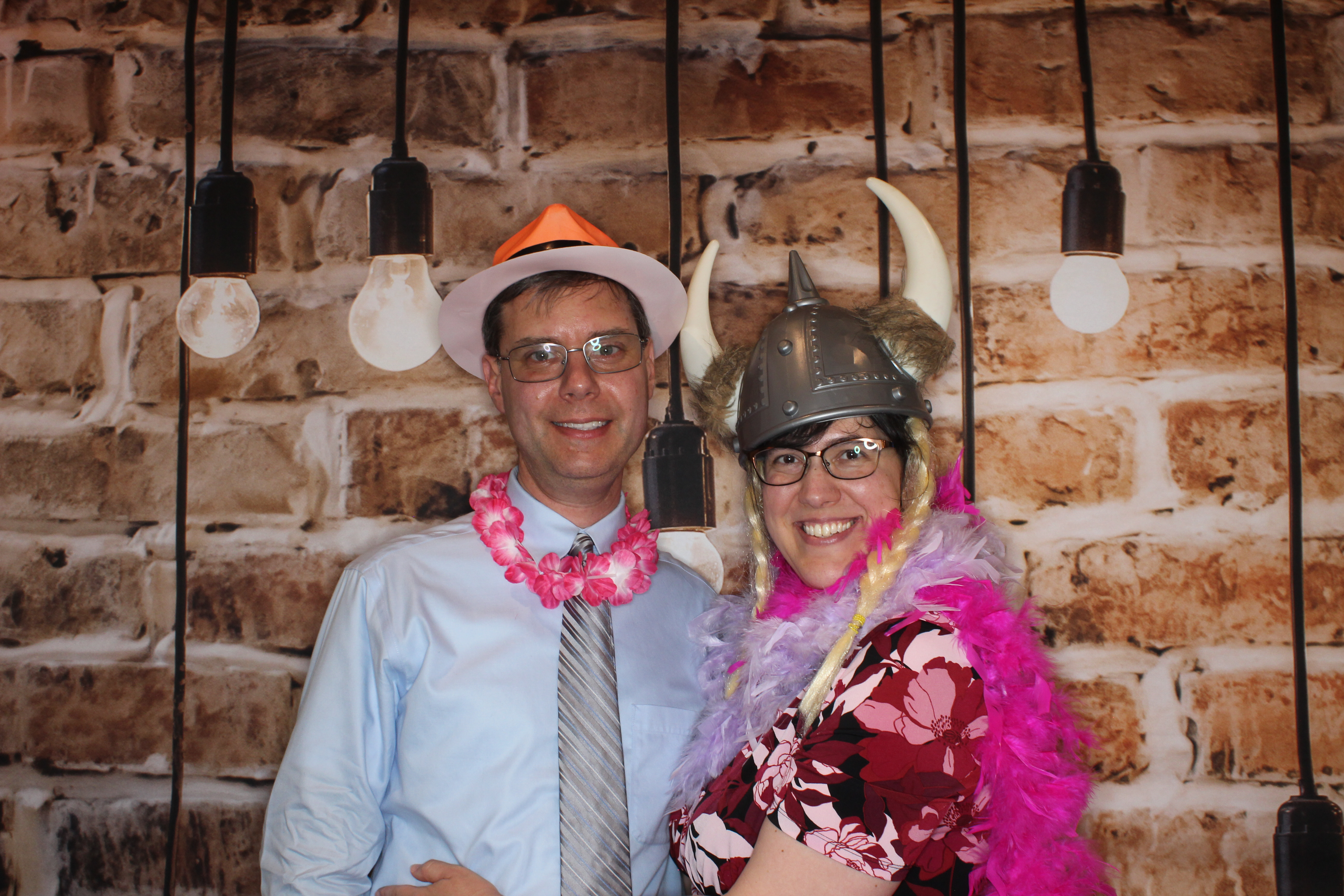 Elyse and Nate's Wedding | View more photos from the event at gallery.photoboothbillings.com/u/PhotoBoothBillings/Elyse-and-Nates-Wedding