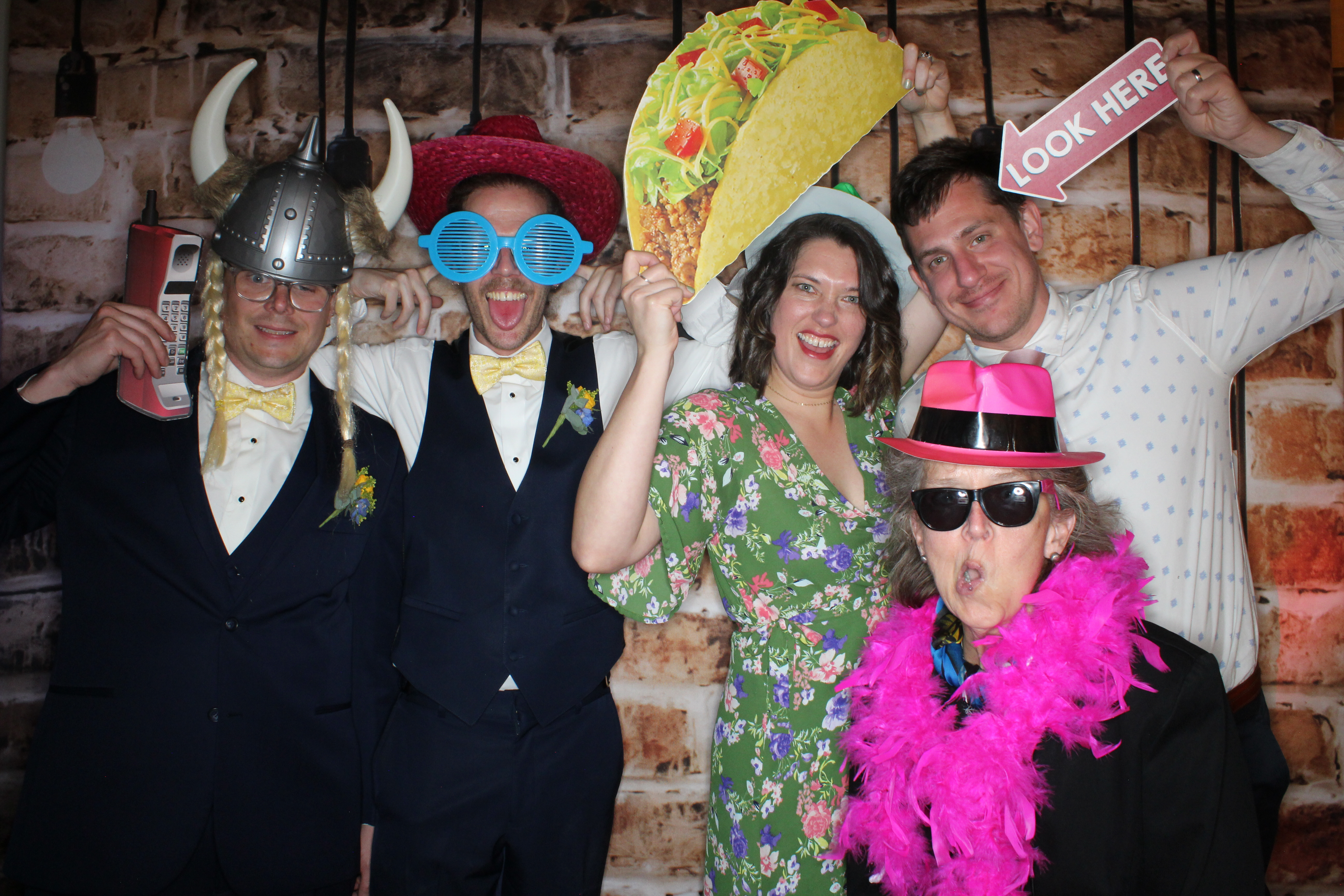 Elyse and Nate's Wedding | View more photos from the event at gallery.photoboothbillings.com/u/PhotoBoothBillings/Elyse-and-Nates-Wedding