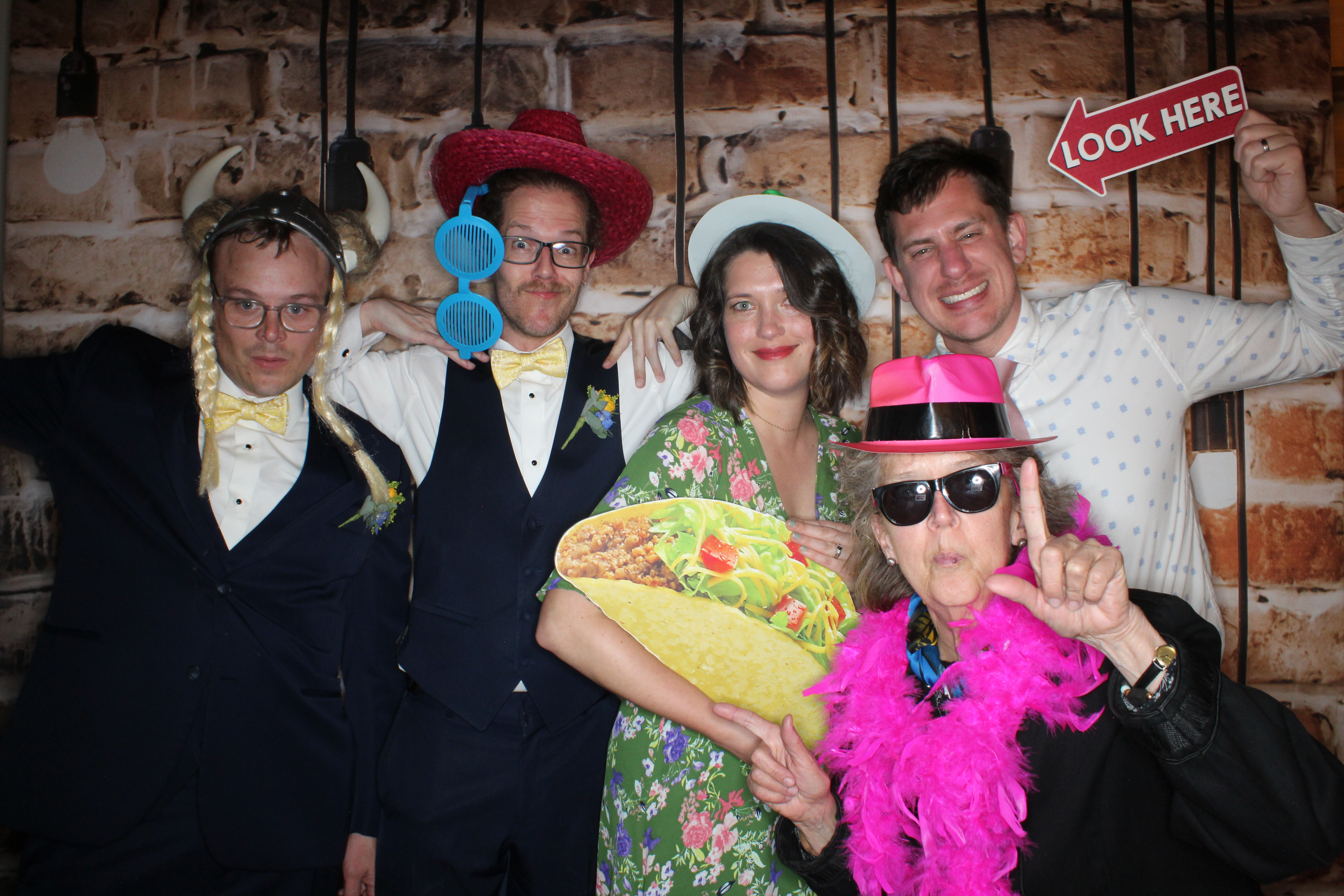 Elyse and Nate's Wedding | View more photos from the event at gallery.photoboothbillings.com/u/PhotoBoothBillings/Elyse-and-Nates-Wedding