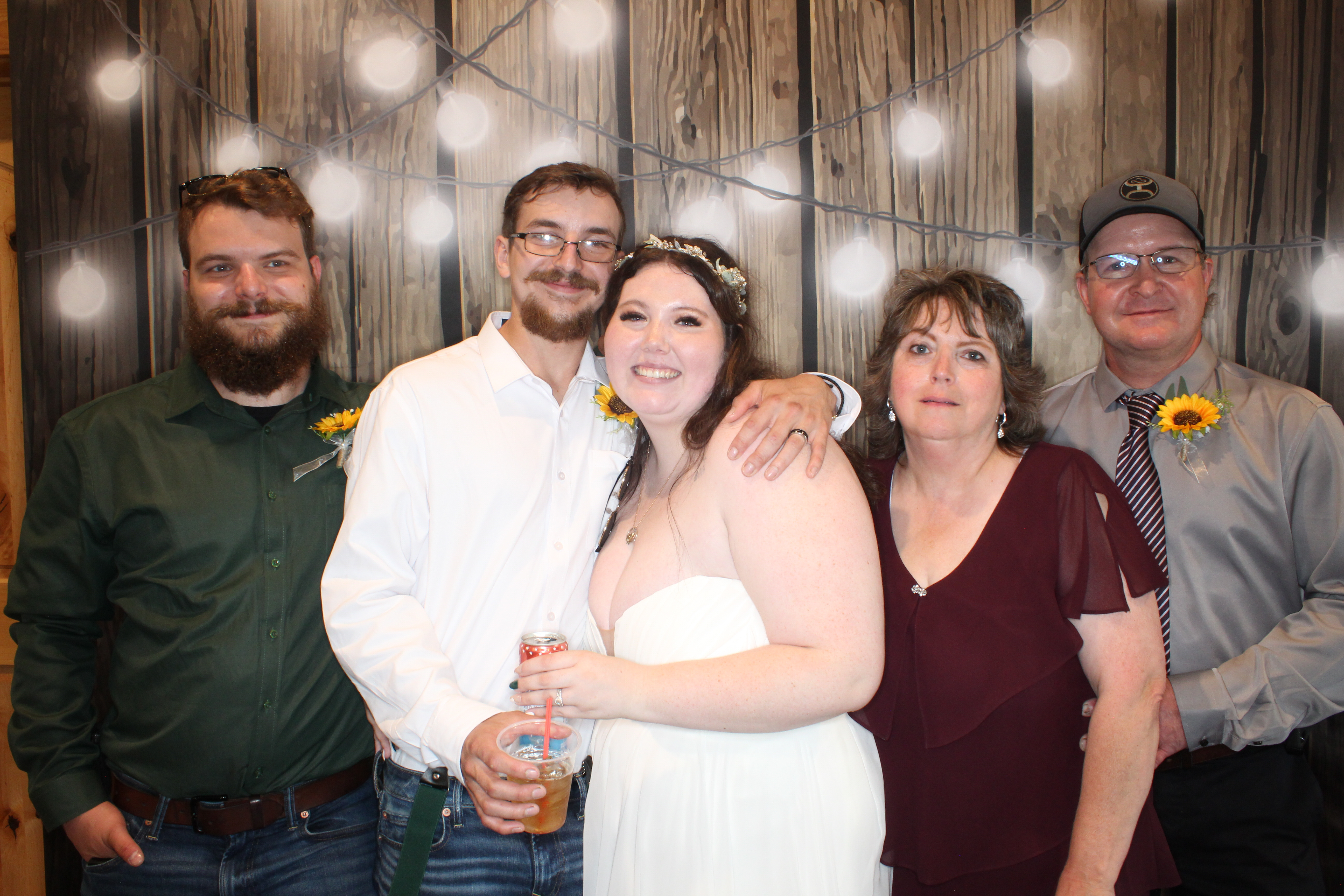 Kayleigh and Dalton's Wedding | View more photos from the event at gallery.photoboothbillings.com/u/PhotoBoothBillings/Kayleigh-and-Daltons-Wedding