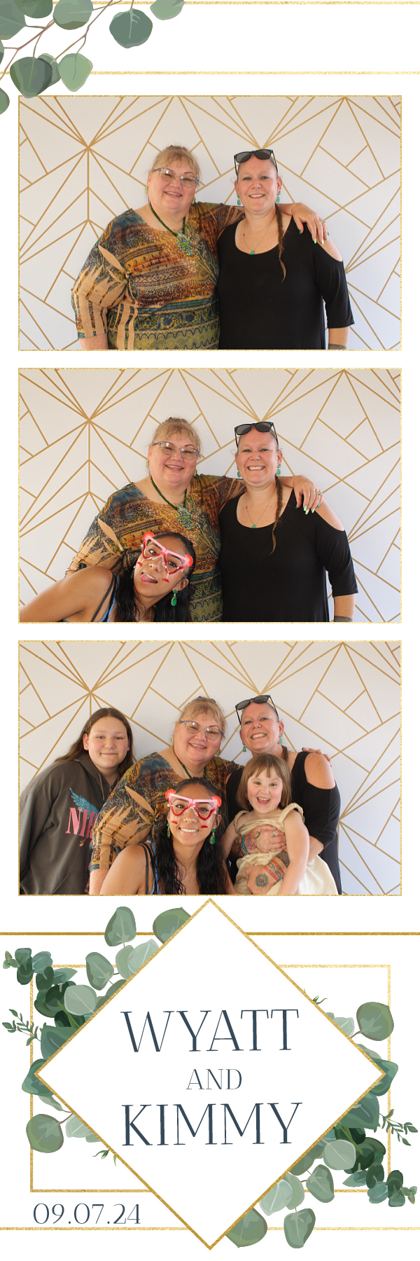 Kimmy and Wyatt's Wedding | View more photos from the event at gallery.photoboothbillings.com/u/PhotoBoothBillings/Kimmy-and-Wyatts-Wedding