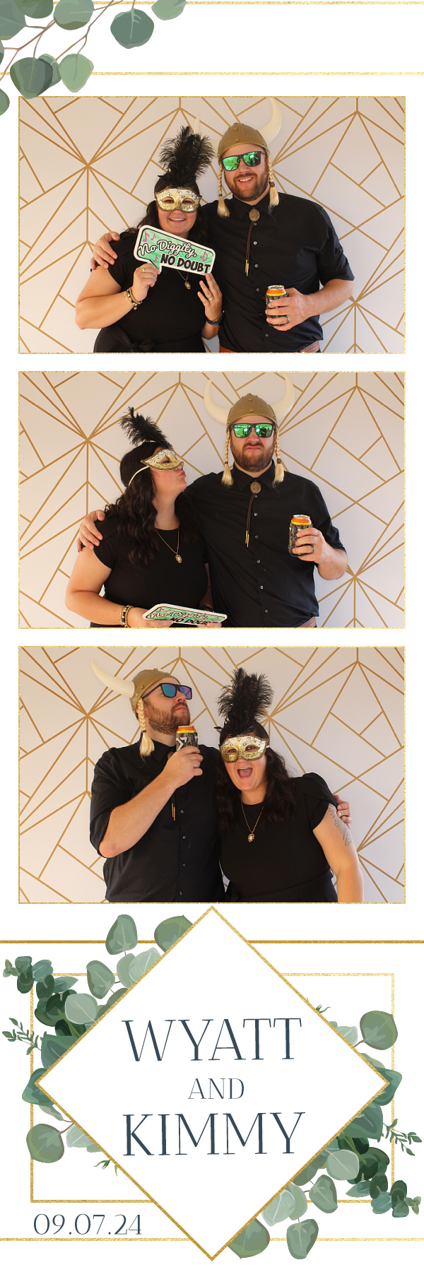 Kimmy and Wyatt's Wedding | View more photos from the event at gallery.photoboothbillings.com/u/PhotoBoothBillings/Kimmy-and-Wyatts-Wedding