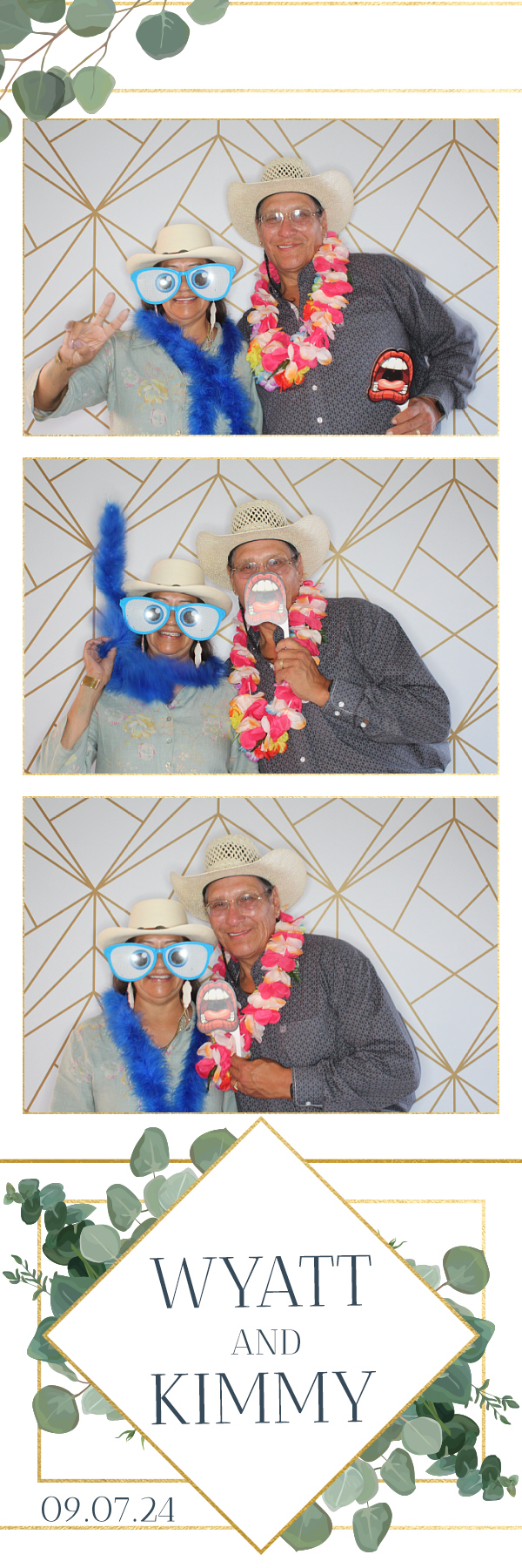 Kimmy and Wyatt's Wedding | View more photos from the event at gallery.photoboothbillings.com/u/PhotoBoothBillings/Kimmy-and-Wyatts-Wedding